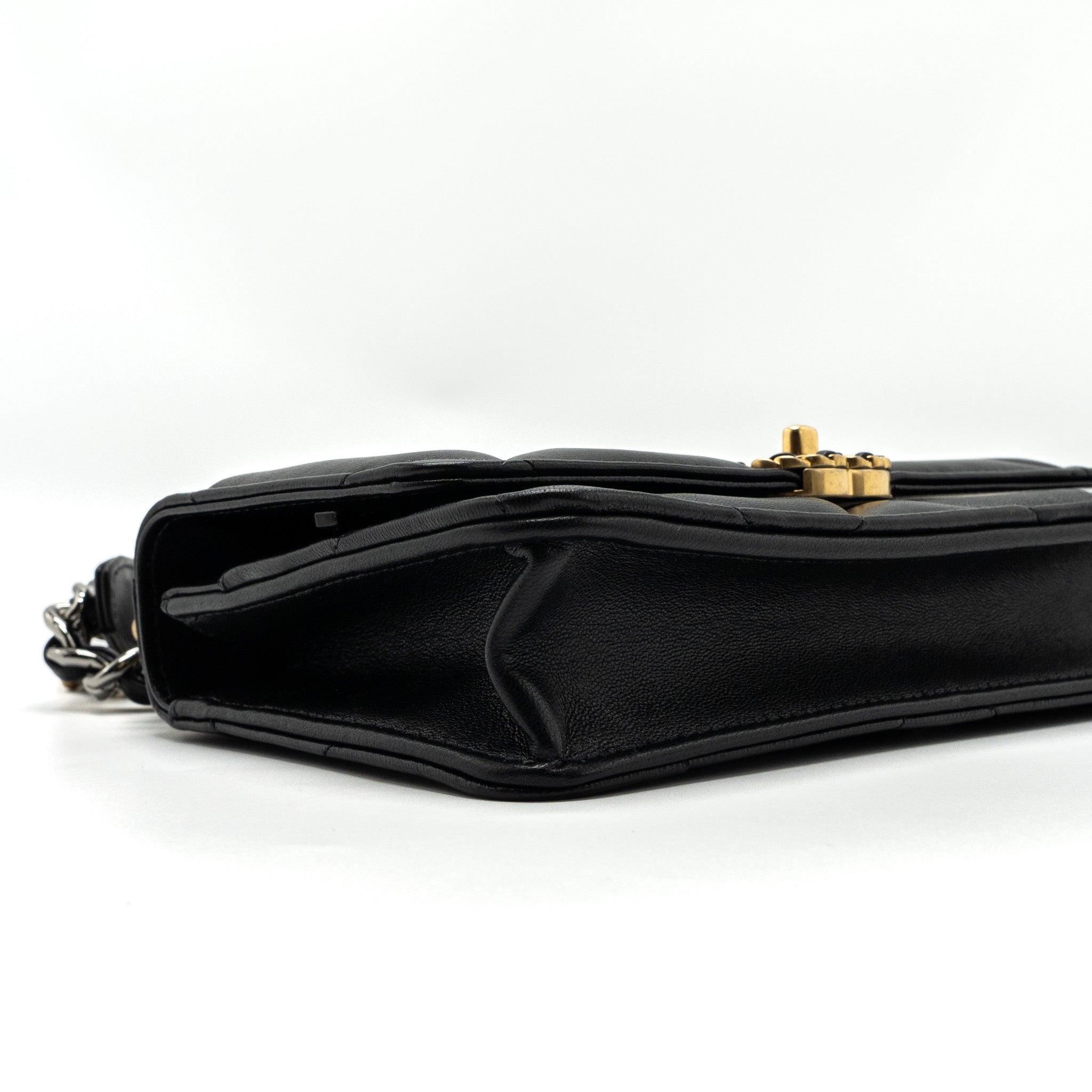 chanel-19-wallet-on-chain-lambskin-multicolour-hardware-microchip