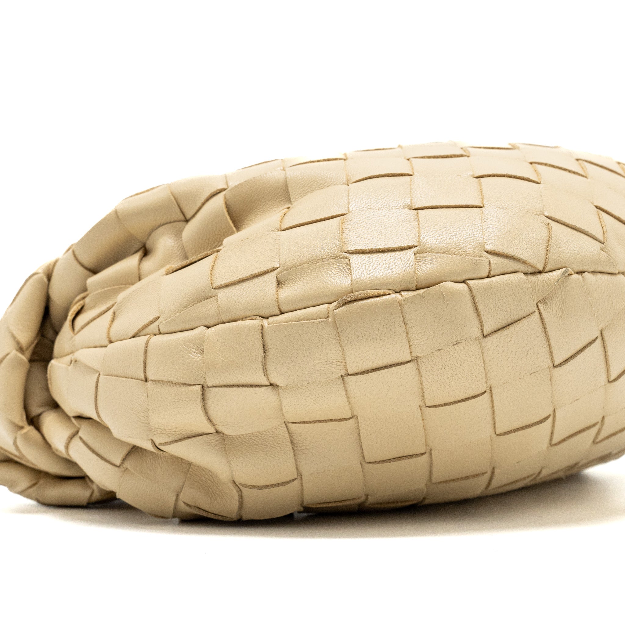 bottega-veneta-mini-jodie-lambskin-beige-ghw