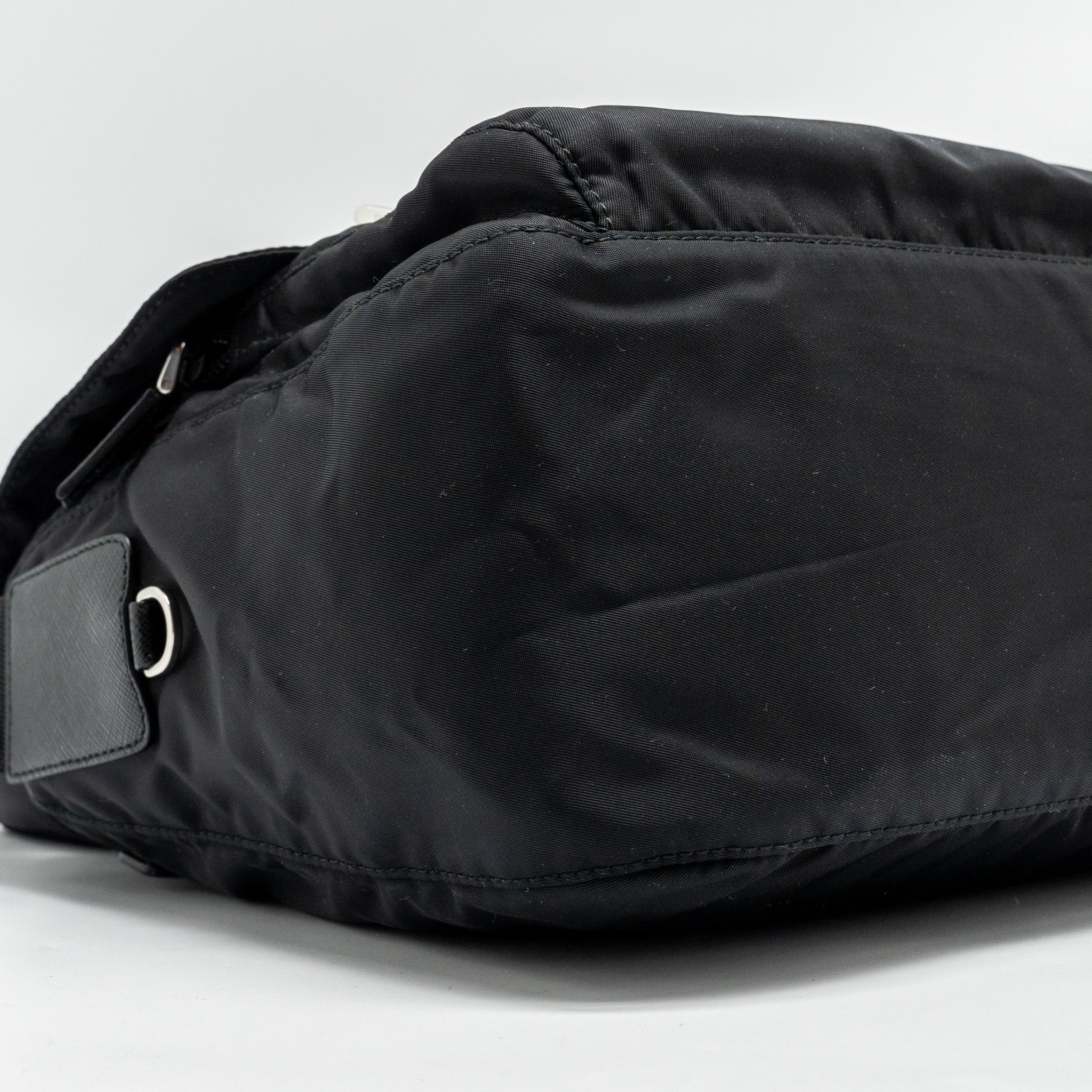 prada-messenger-bag-re-nylon-black-shw-copy