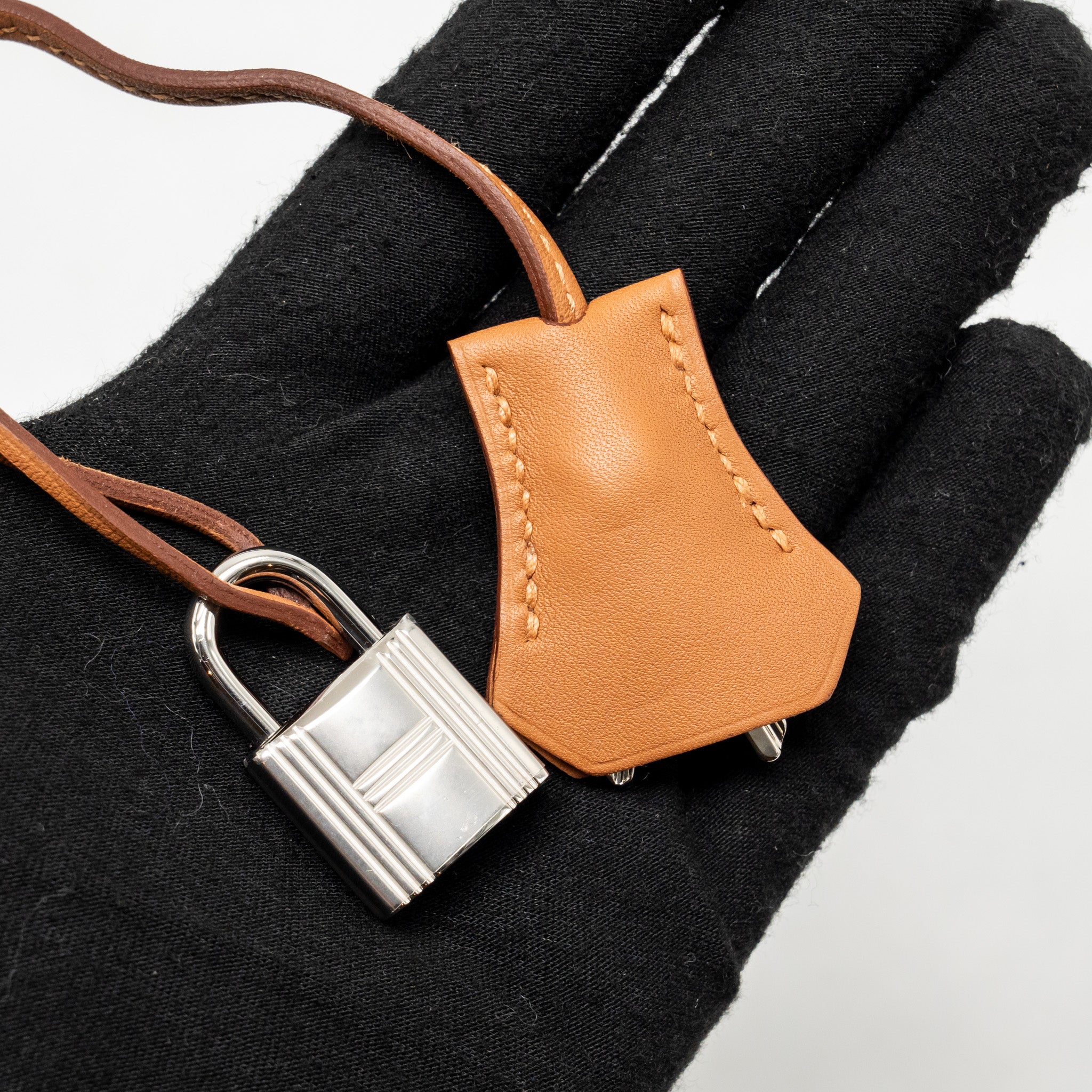 hermes-kelly-28-toile-h-swift-ecru-gold-shw-stamp-b