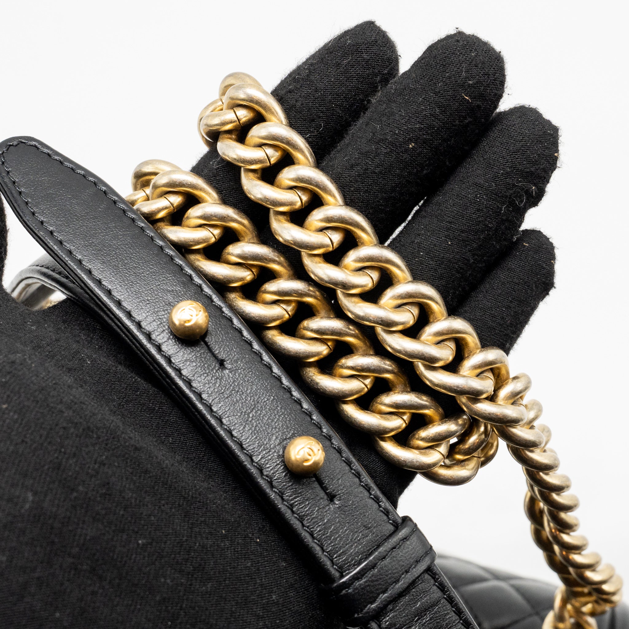 chanel-medium-boy-bag-lambskin-black-ghw-2