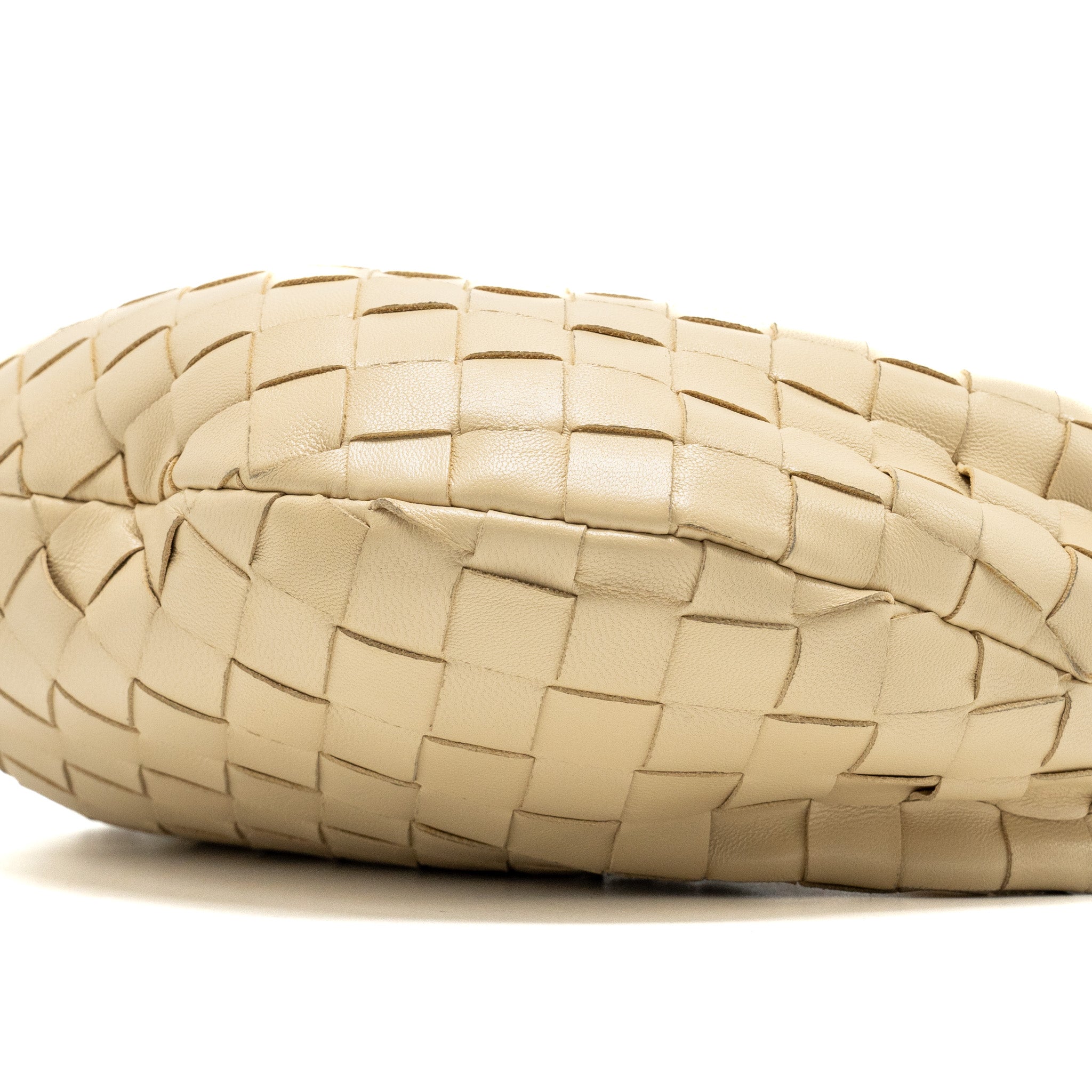 bottega-veneta-mini-jodie-lambskin-beige-ghw