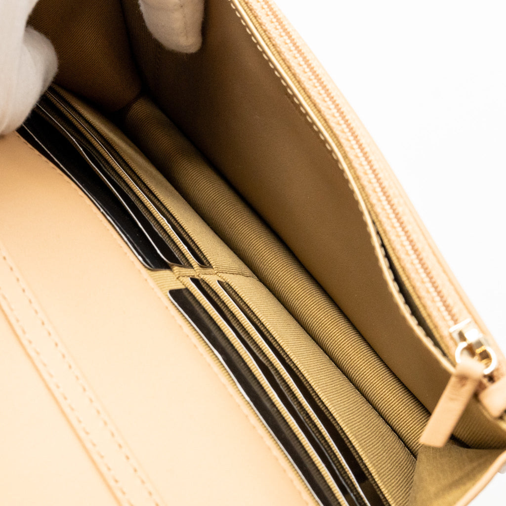 chanel-pearl-crush-wallet-on-chain-lambskin-beige-ghw-microchip-copy