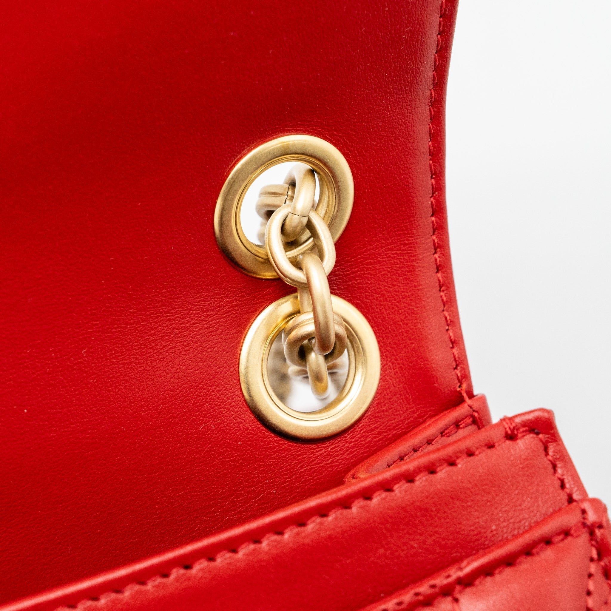 salvatore-ferragamo-glancing-shoulder-bag-calfskin-red-ghw