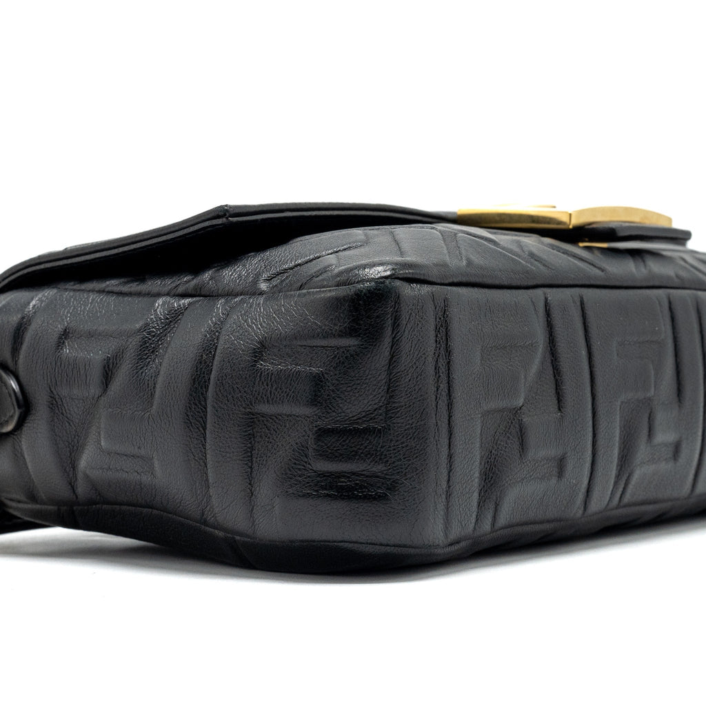 fendi-baguette-bag-with-ff-motif-nappa-black-ghw