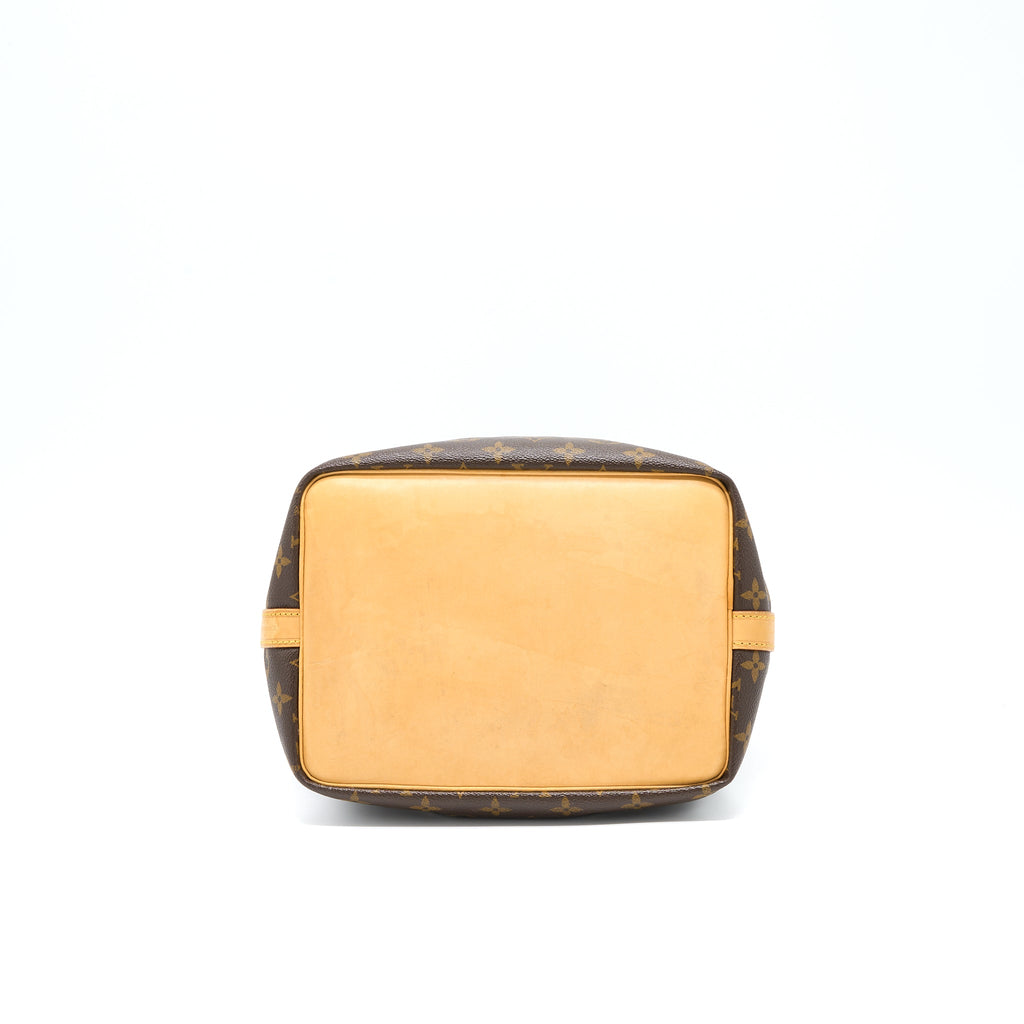louis-vuitton-petit-noe-monogram-canvas-ghw-1