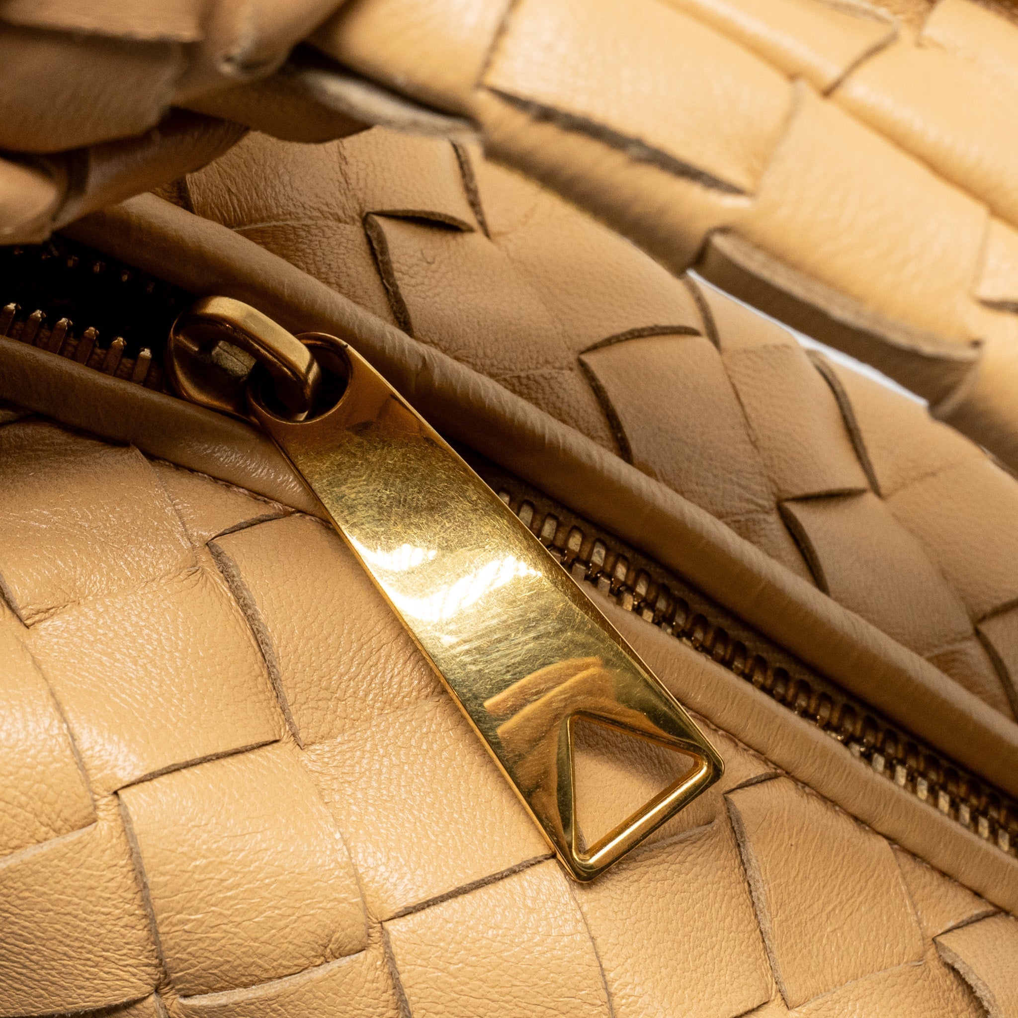 bottega-veneta-light-yellow