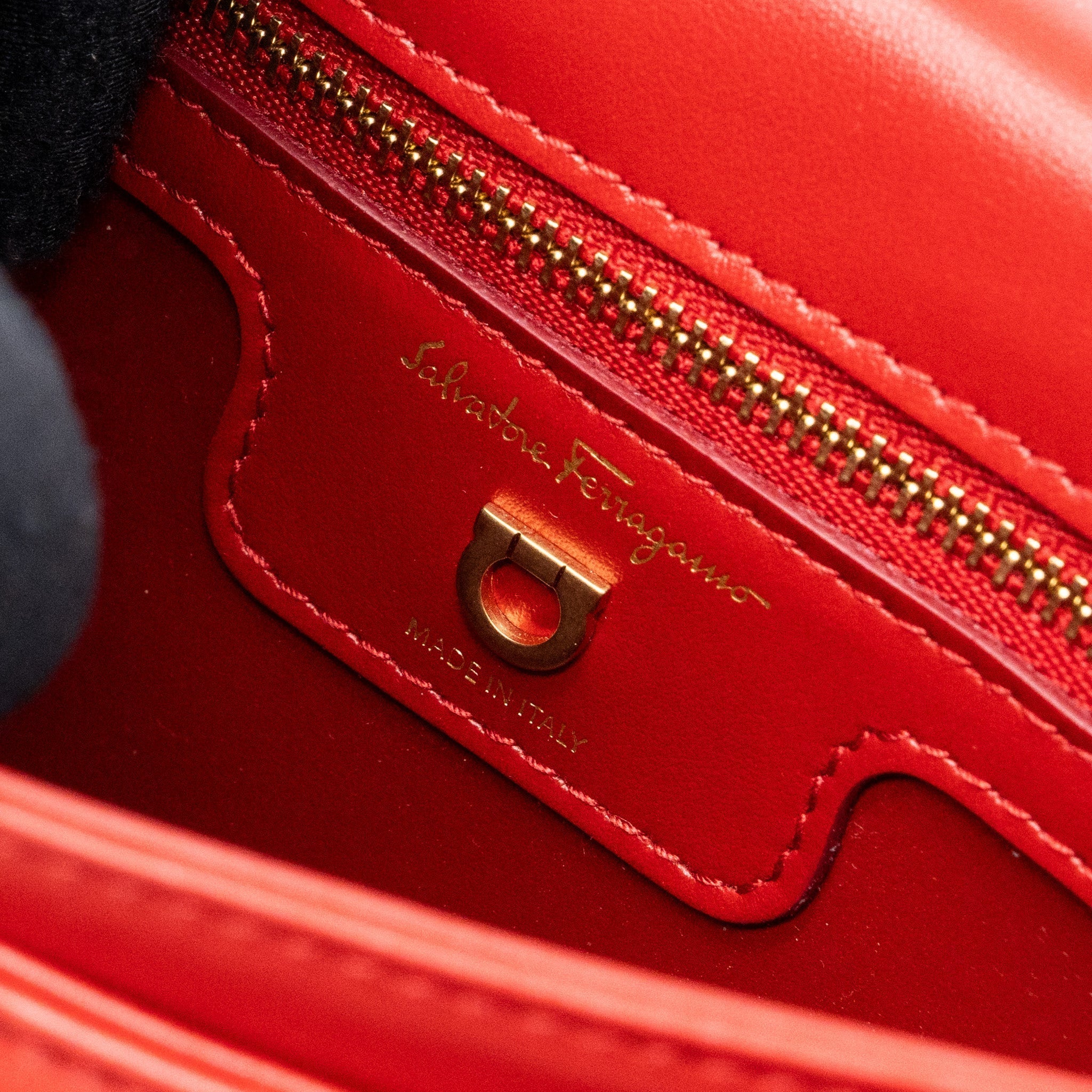 salvatore-ferragamo-glancing-shoulder-bag-calfskin-red-ghw