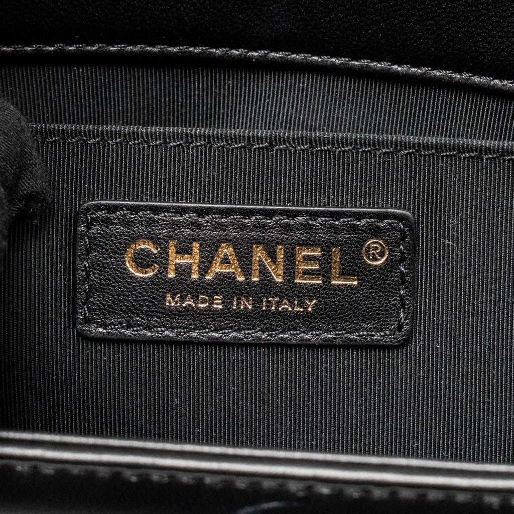 chanel-medium-boy-bag-lambskin-black-ghw-2