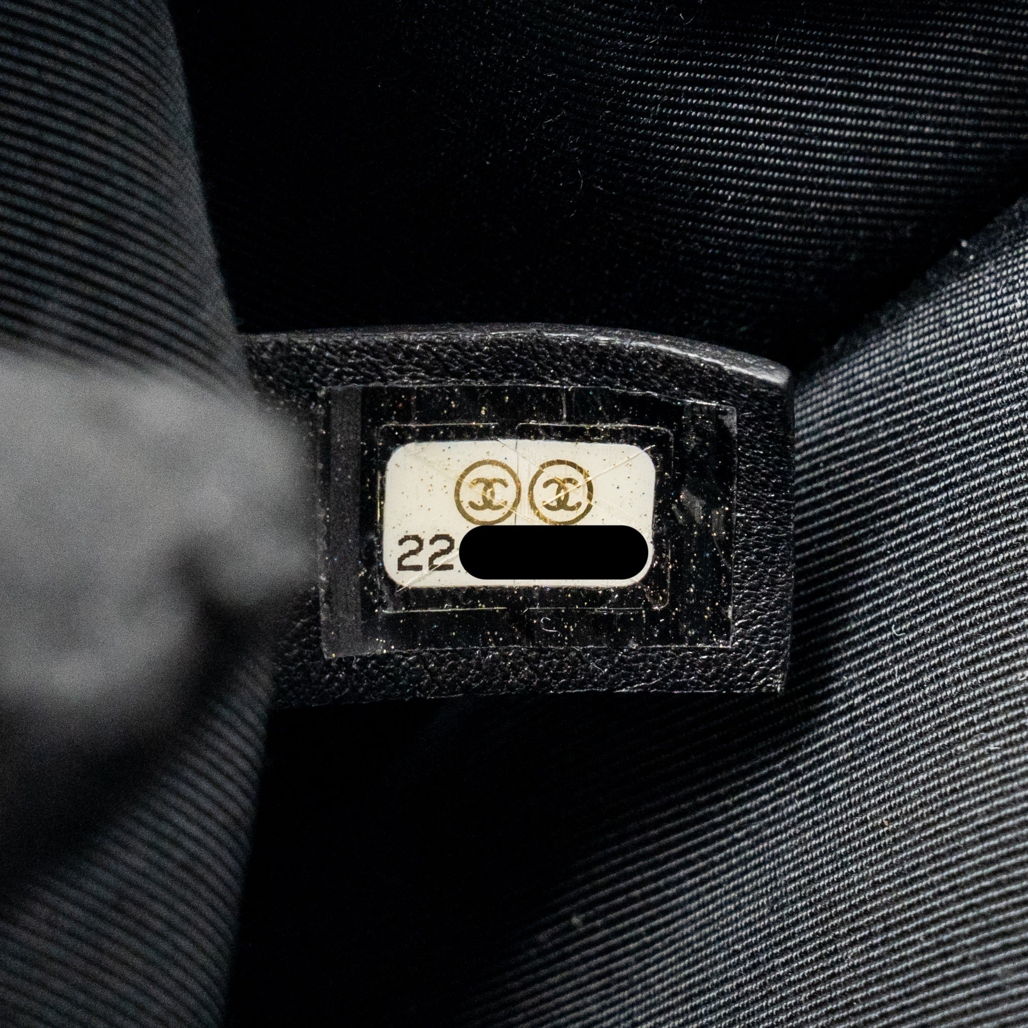 chanel-medium-boy-bag-lambskin-black-ghw-2