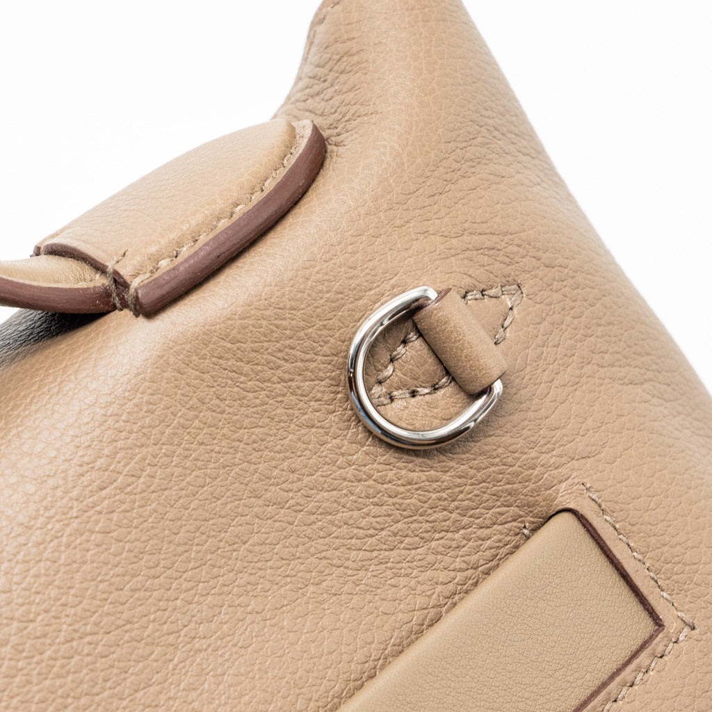 hermes-mini-24-24-2424-21-bag-evercolor-etoupe-shw-stamp-b
