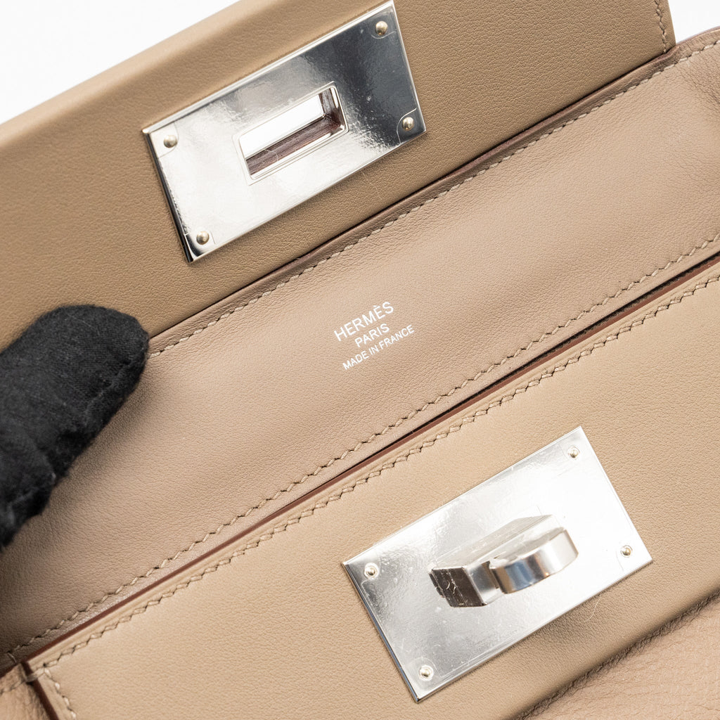 hermes-mini-24-24-2424-21-bag-evercolor-etoupe-shw-stamp-b