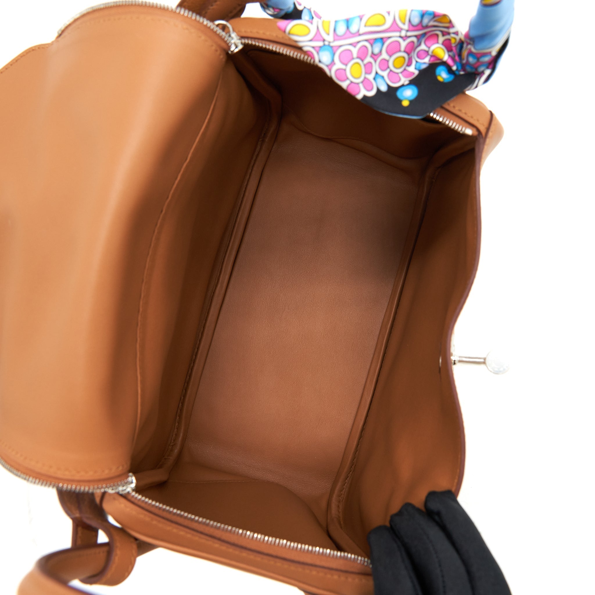 hermes-lindy-26-swift-gold-shw-with-detailed-shoulder-strap-with-an-extra-twilly-stamp-c