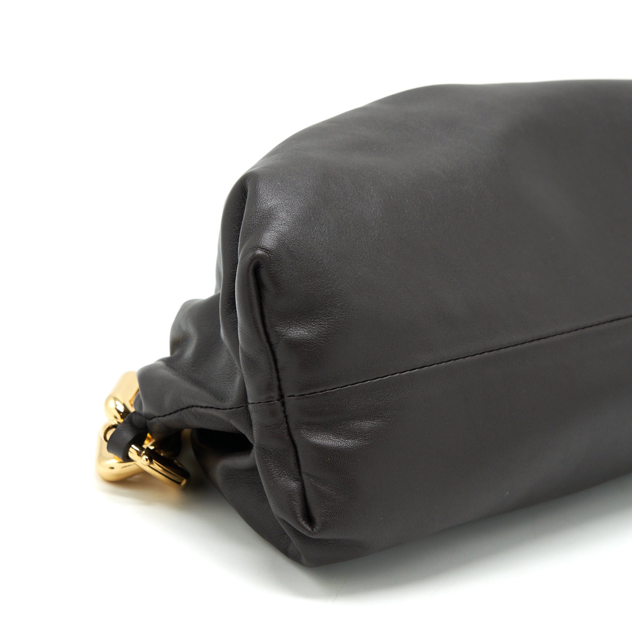 bottega-veneta-chain-pouch-calfskin-fondant-ghw