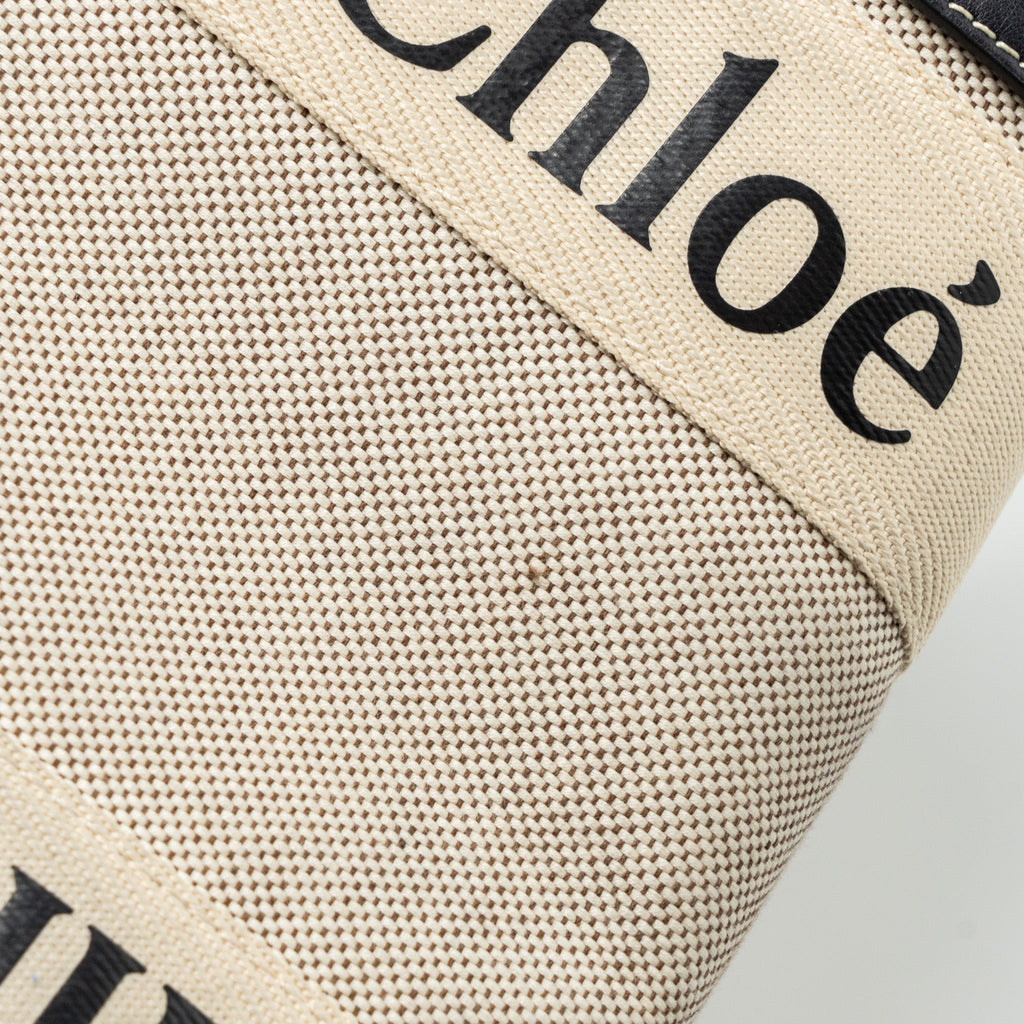 chloe-medium-woody-tote-bag-cotton-calf-leather-white-blue