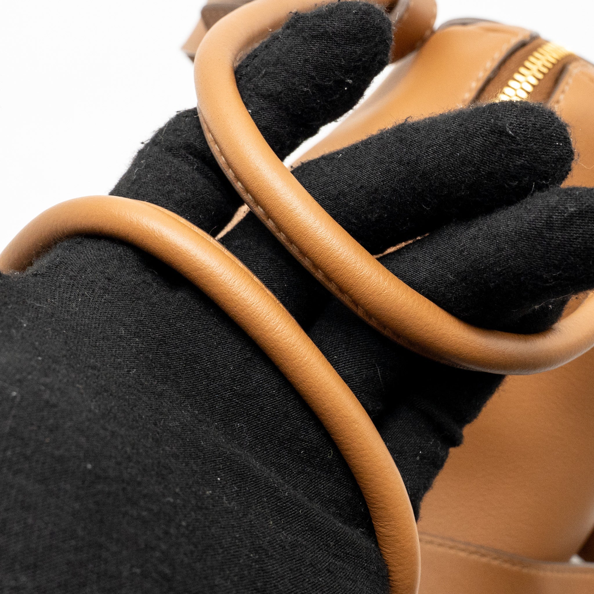 prada-darling-handbag-calfskin-caramel-ghw