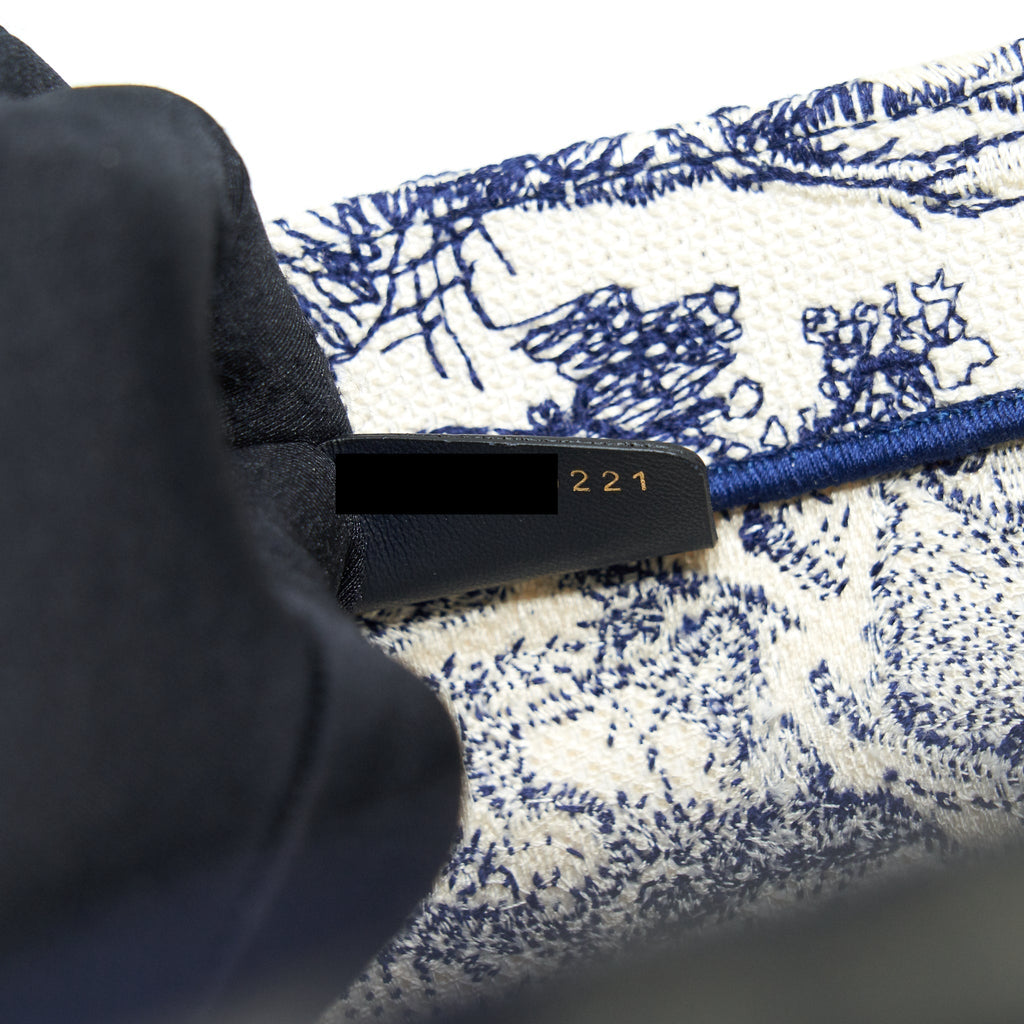 dior-small-book-tote-toile-de-jouy-navy