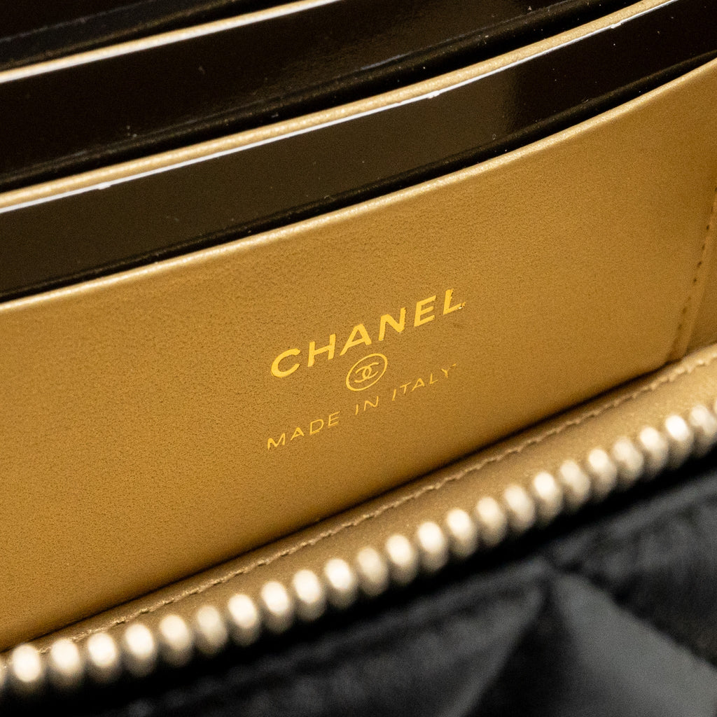 chanel-24a-long-vanity-case-with-cc-logo-adjustable-chain-lambskin-black-ghwmicrochip