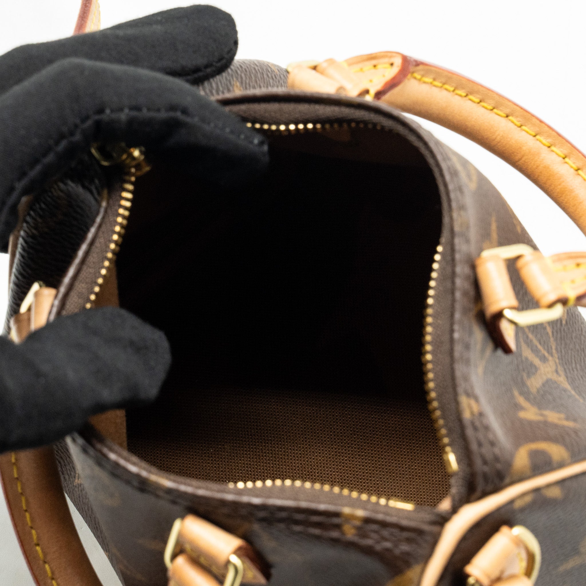 louis-vuitton-nano-speedy-monogram-canvas-ghw-old-version-2