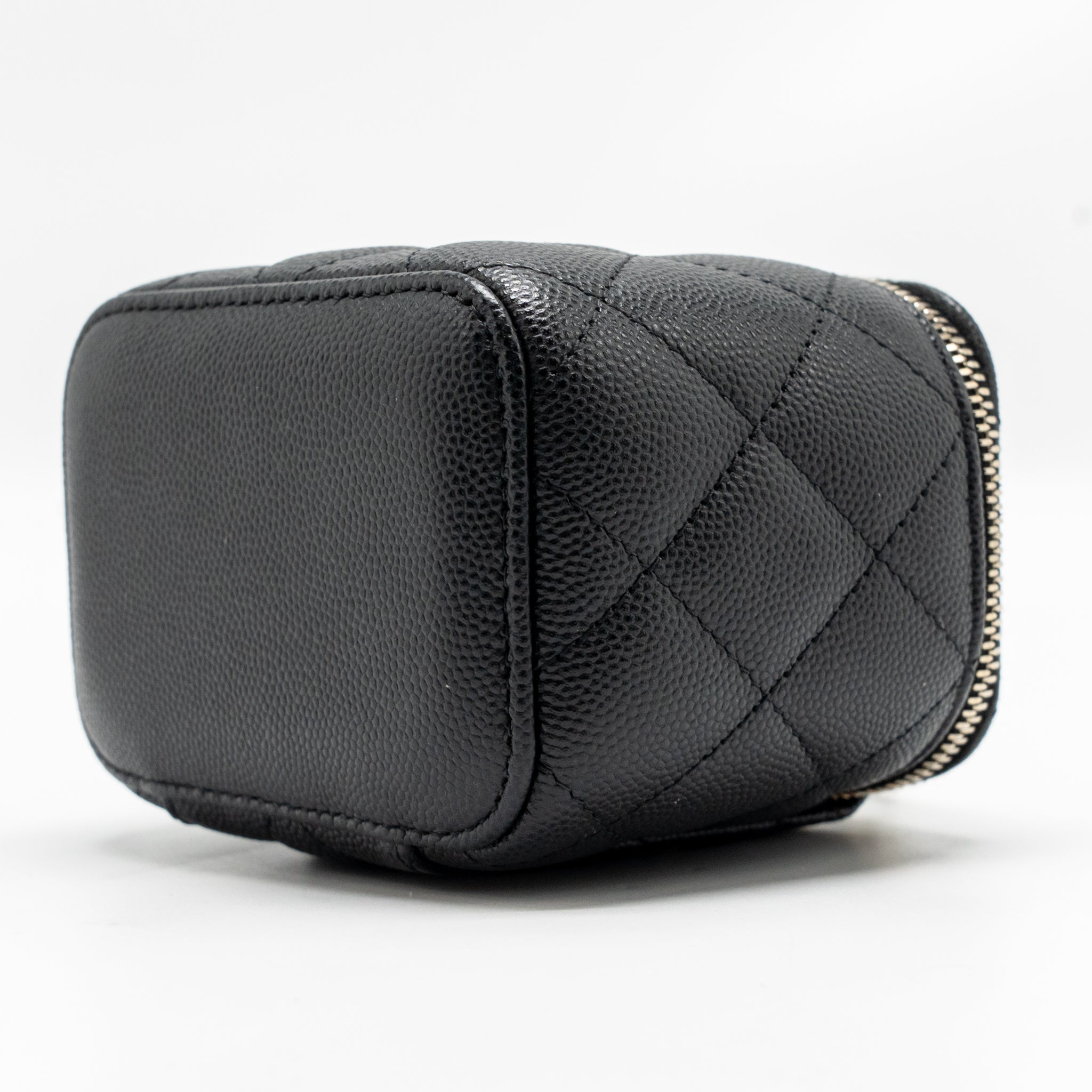 chanel-classic-small-vanity-with-chain-caviar-black-lghw