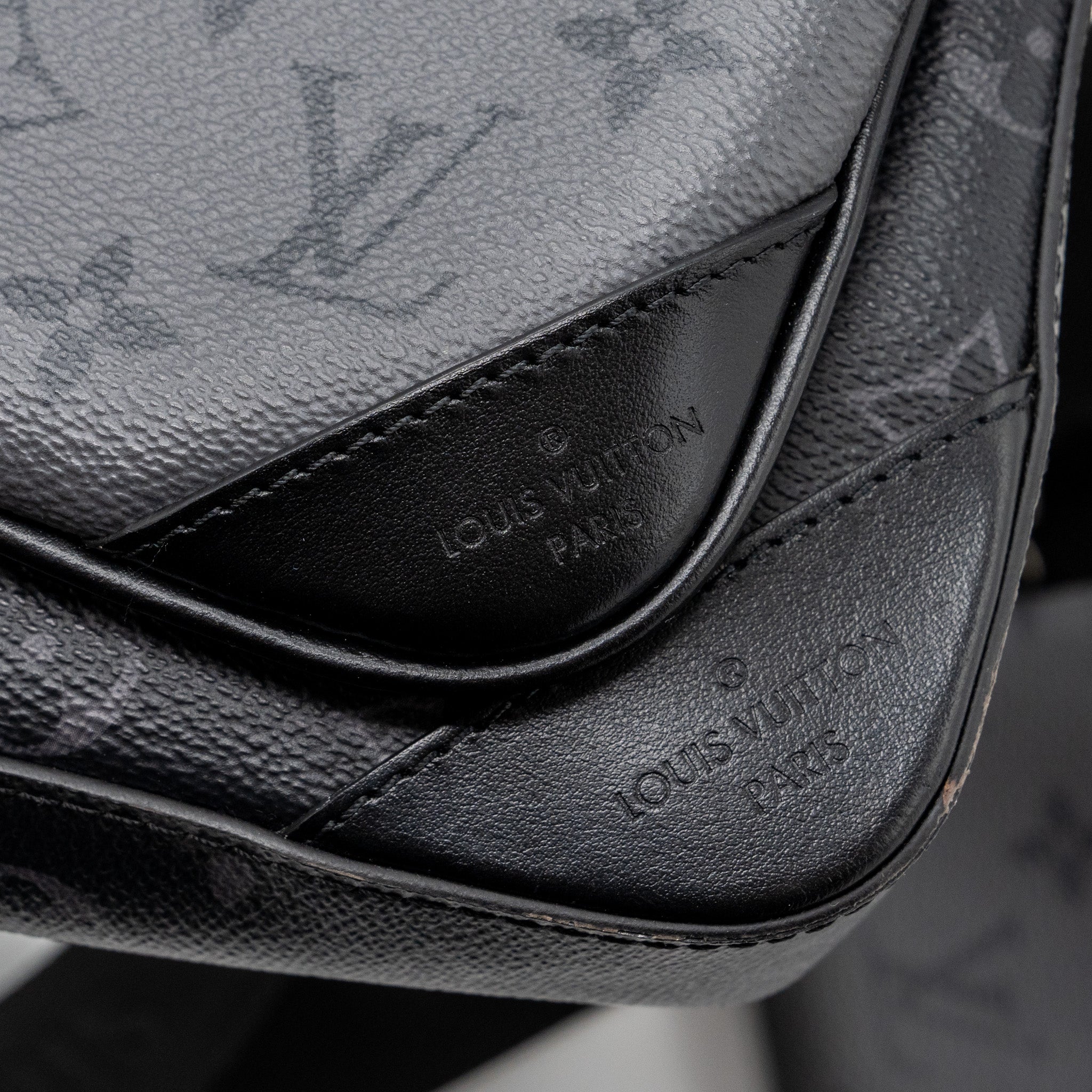 louis-vuitton-trio-messenger-bag-monogram-eclipse-shw-1