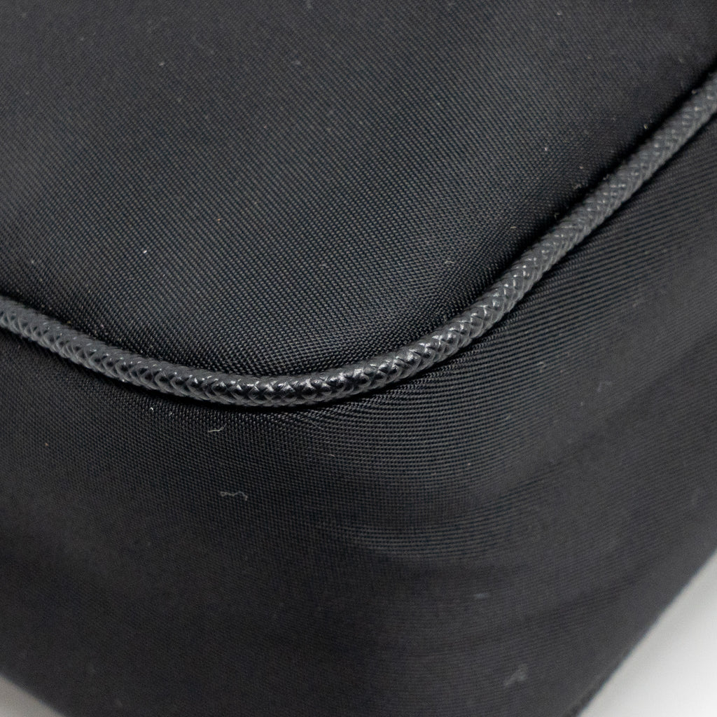 prada-reedition-2005-re-nylon-black-shw-1