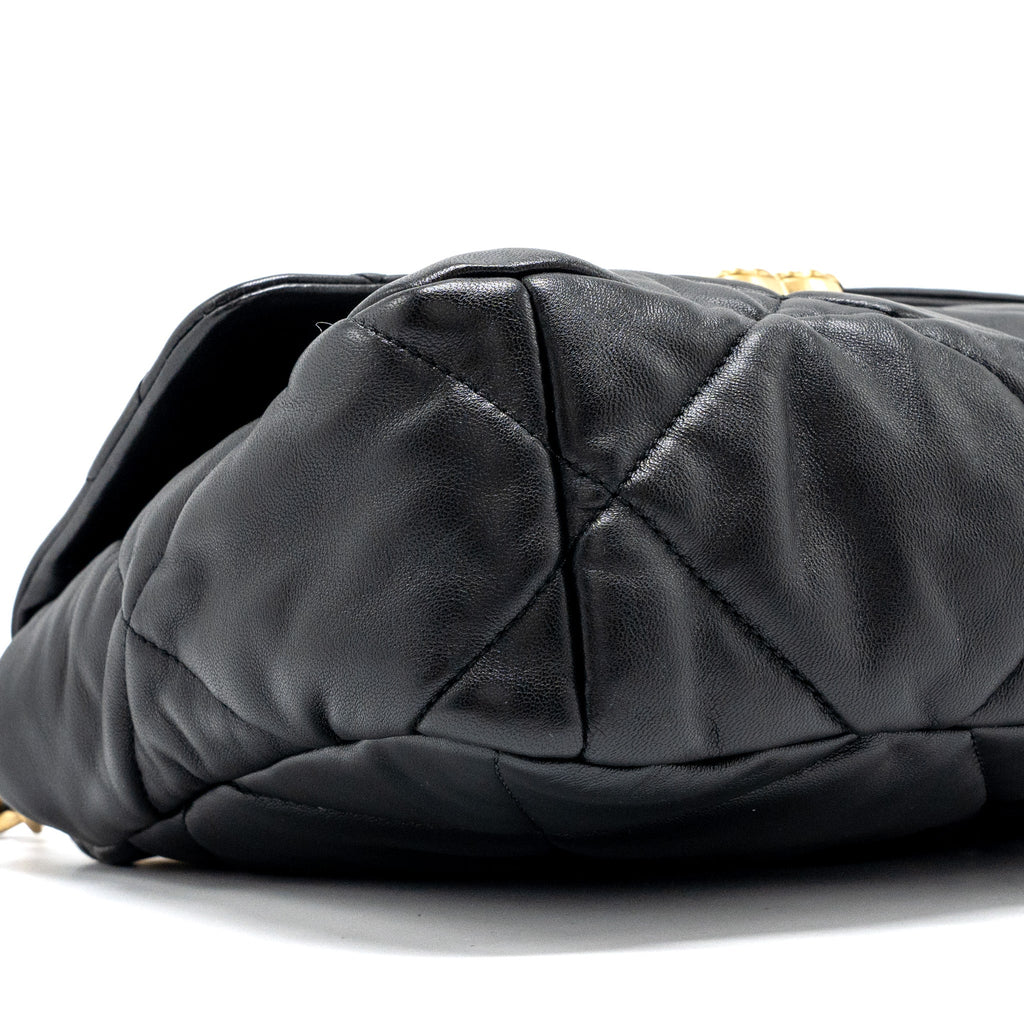 chanel-medium-19-bag-lambskin-black-multicoloured-hardwaremicrochip