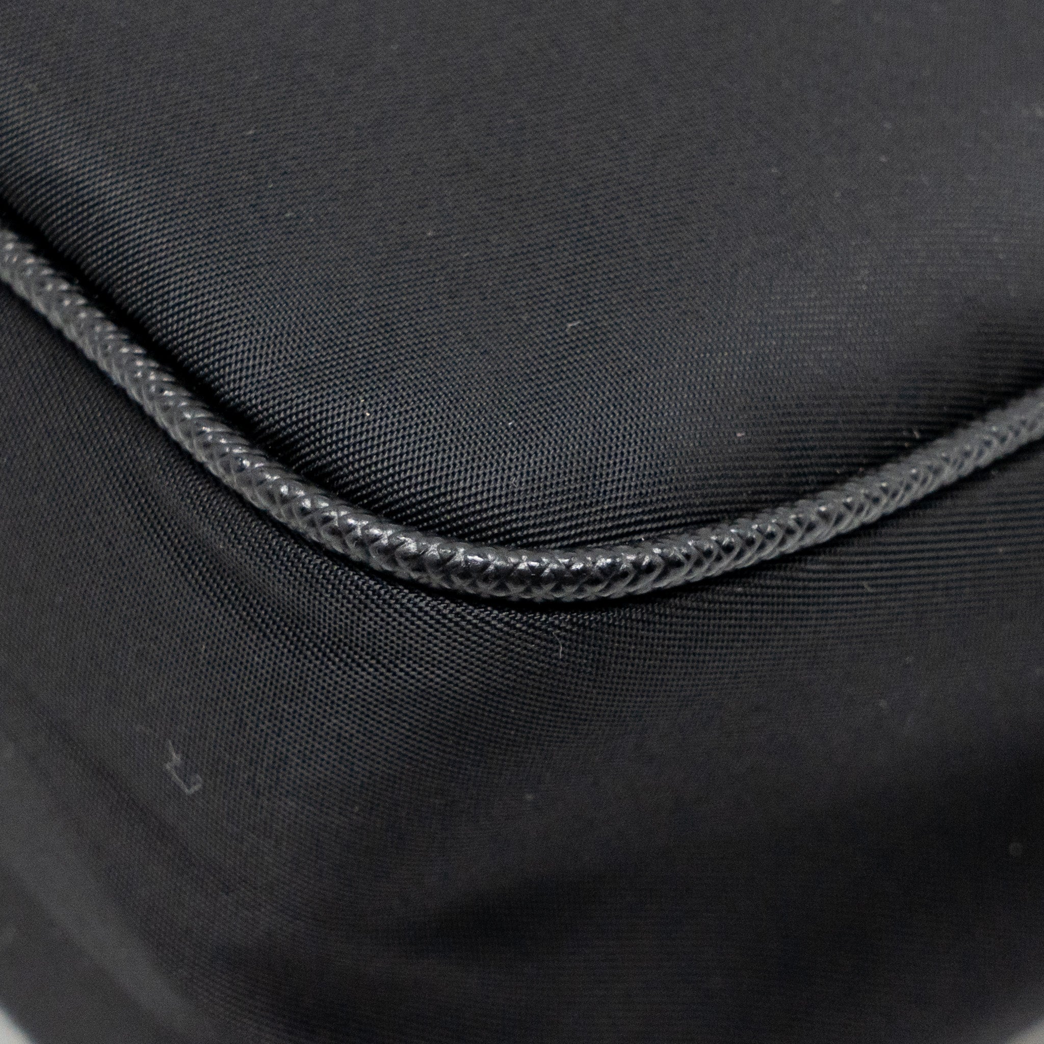 prada-reedition-2005-re-nylon-black-shw-1
