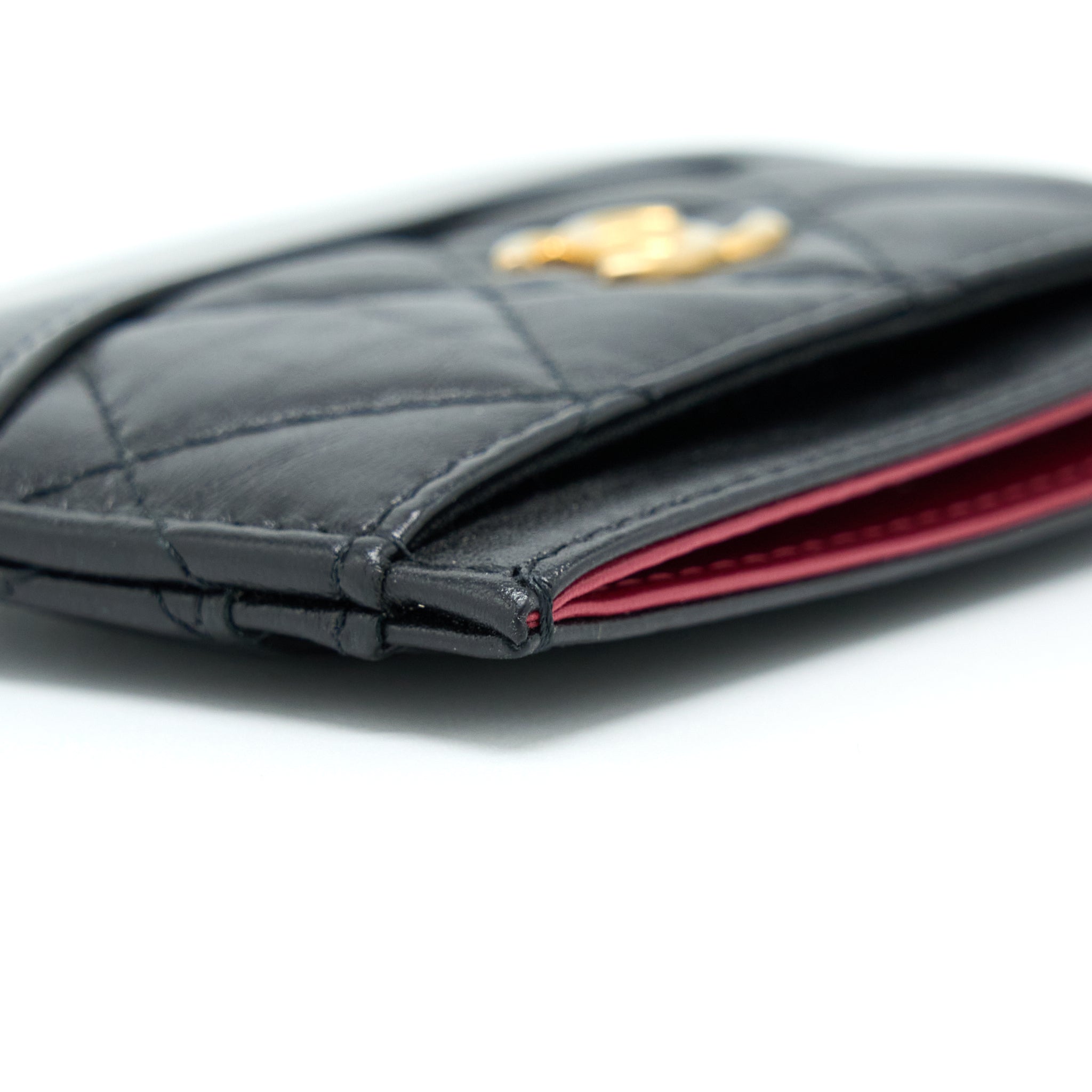 chanel-gabrielle-card-holder-aged-calfskin-black-ghw