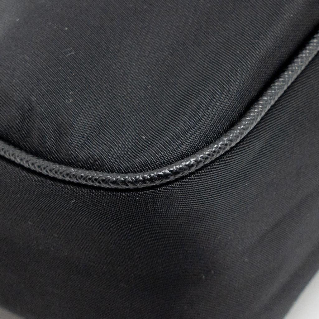 prada-reedition-2005-re-nylon-black-shw-1