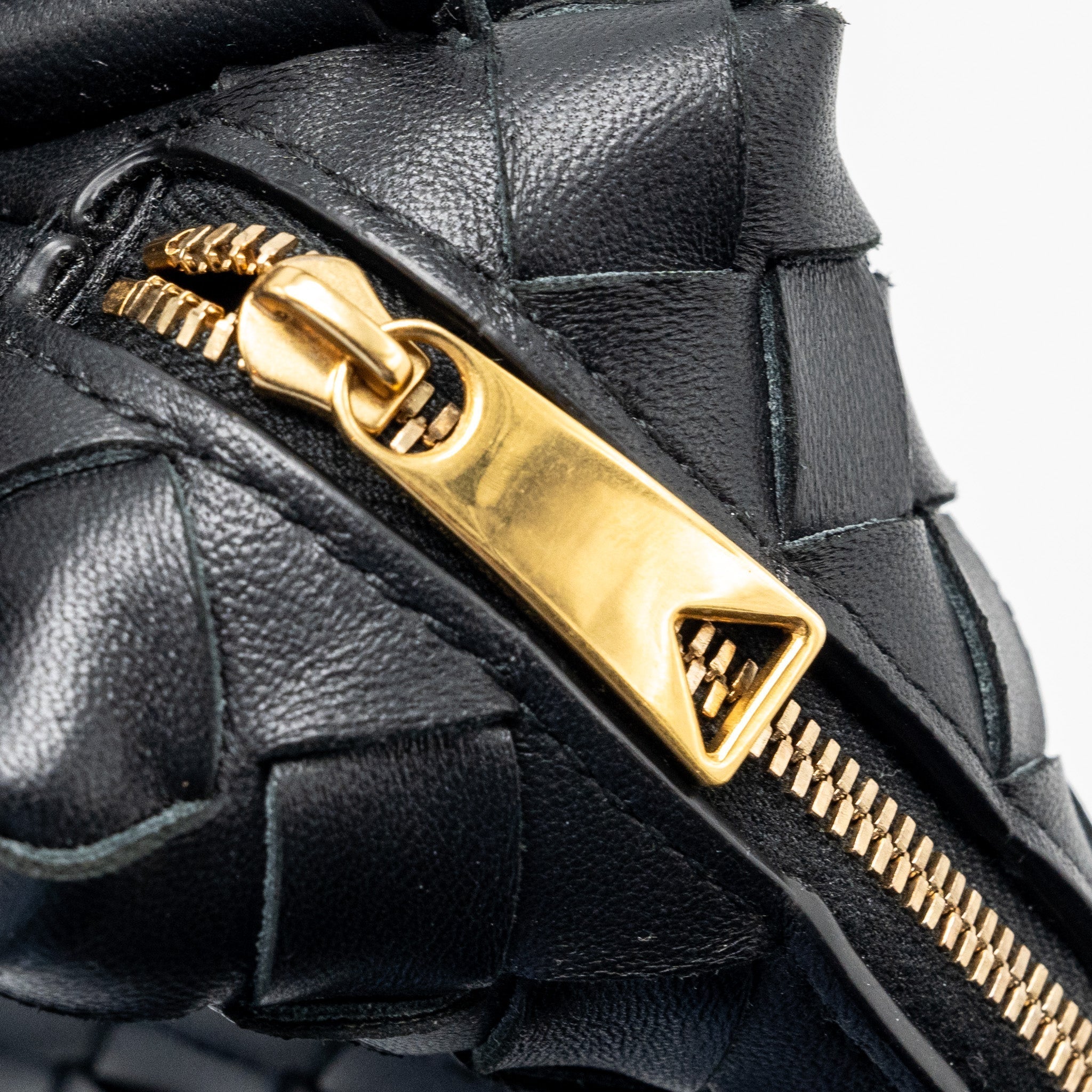 bottega-veneta-mini-loop-camera-bag-lambskin-black-ghw