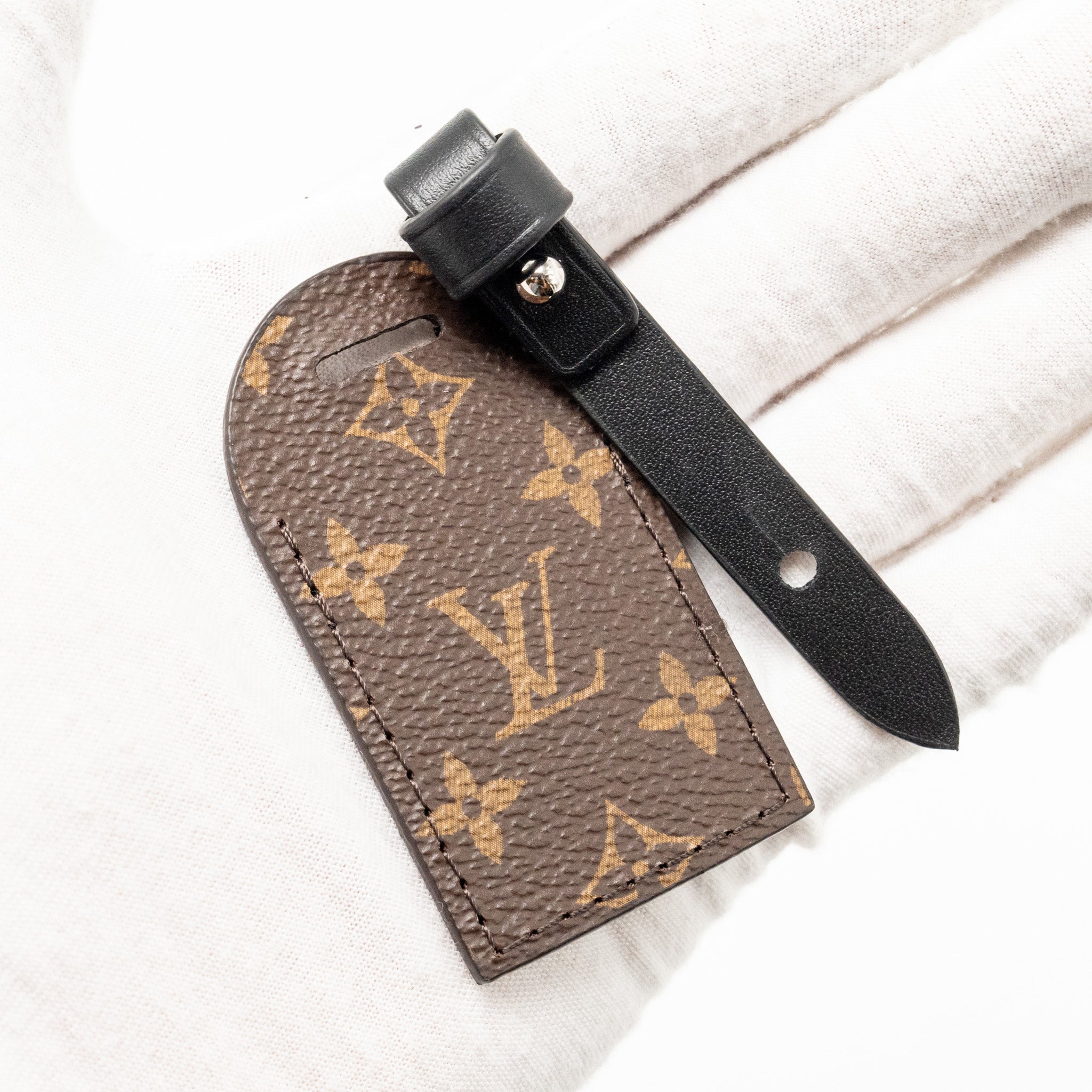 louis-vuitton-carryall-cargo-vibe-pm-lambskin-black-shw-copy-1
