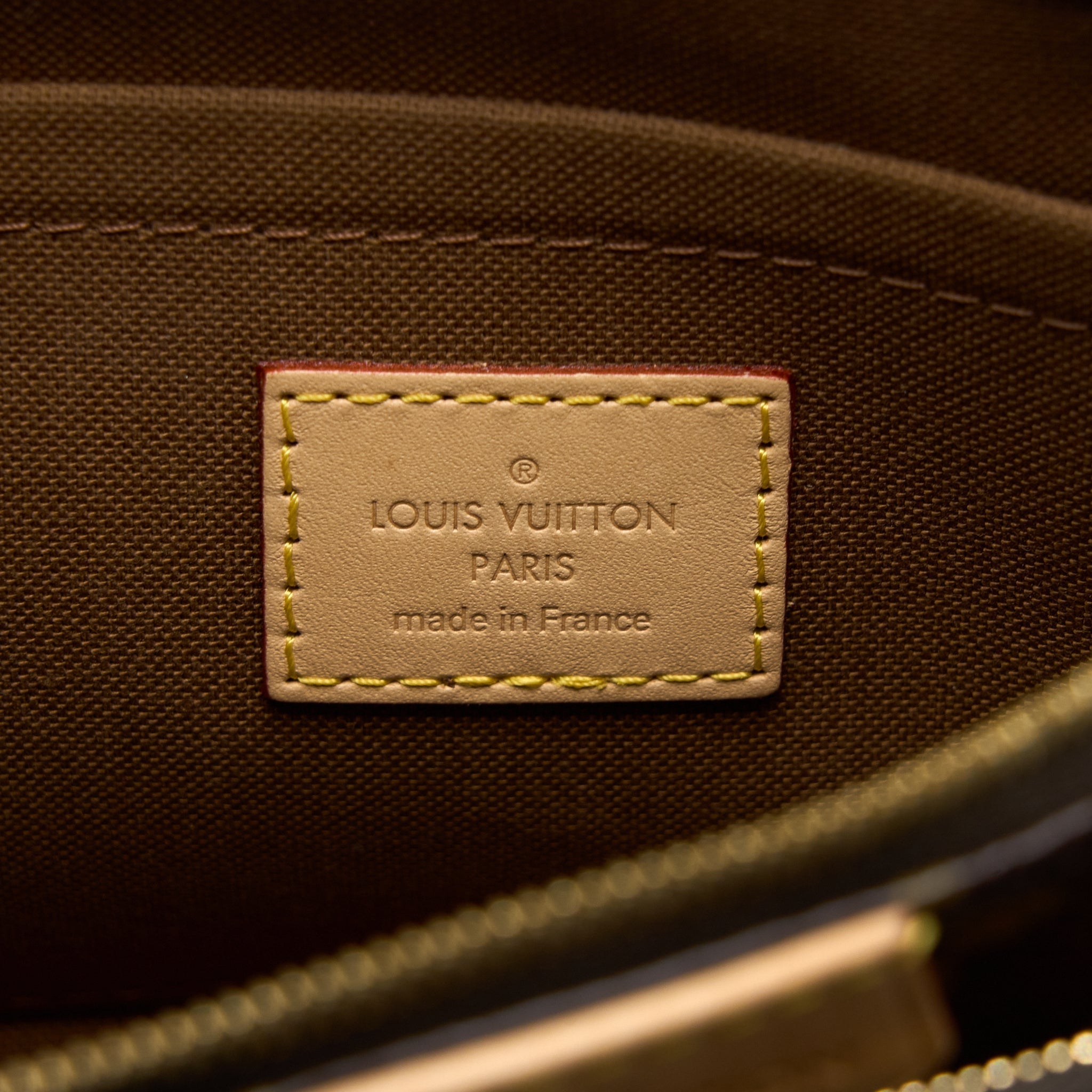 louis-vuitton-multi-pochette-accessories-monogram-canvas-khaki-strap-ghw-new-version