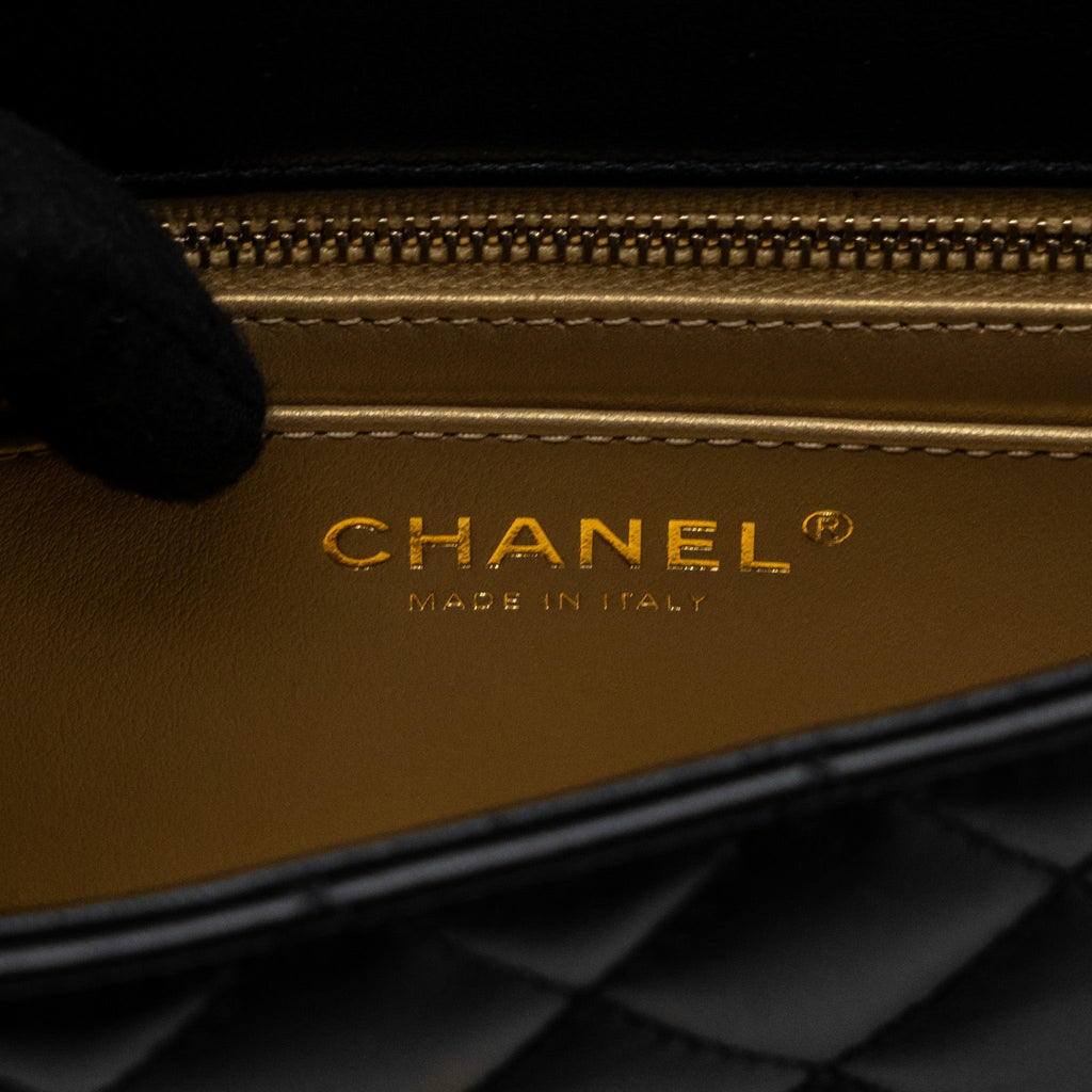 chanel-23k-pearl-crush-mini-rectangular-flap-bag-lambskin-black-ghw-microchip