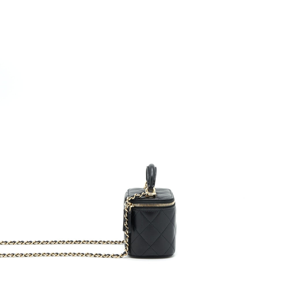 chanel-22p-top-handle-mini-vanity-with-chain-lambskin-black-lghw