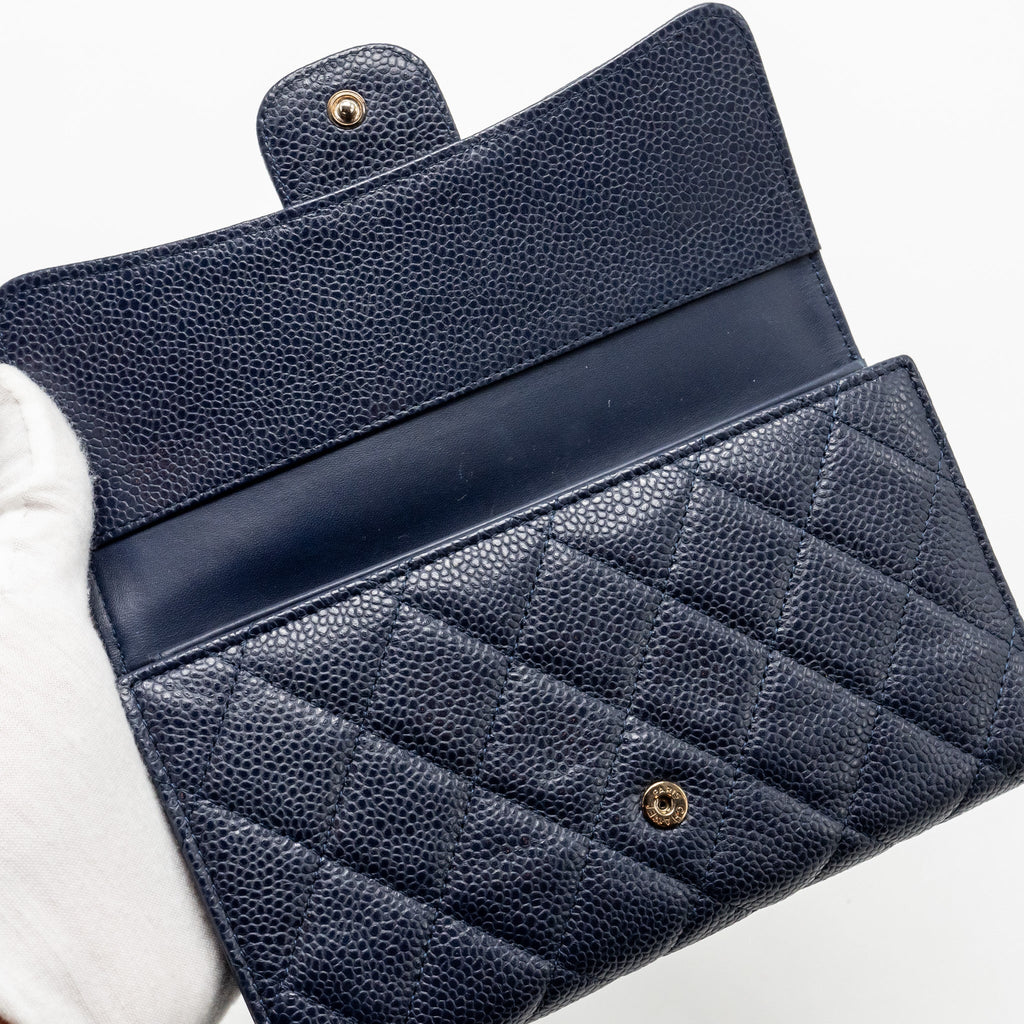 chanel-classic-flap-long-wallet-caviar-dark-blue-shw