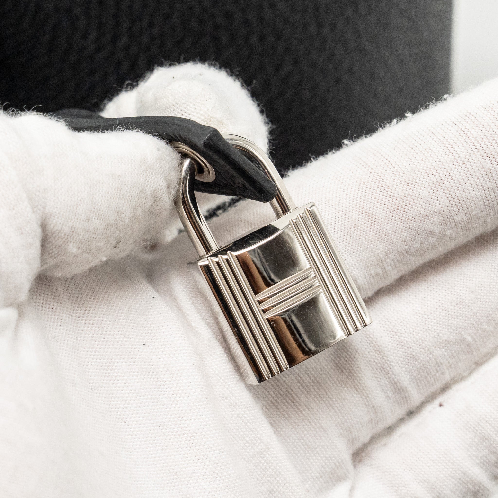 hermes-picotin-22-lock-bag-clemence-black-shw-stamp-b-3