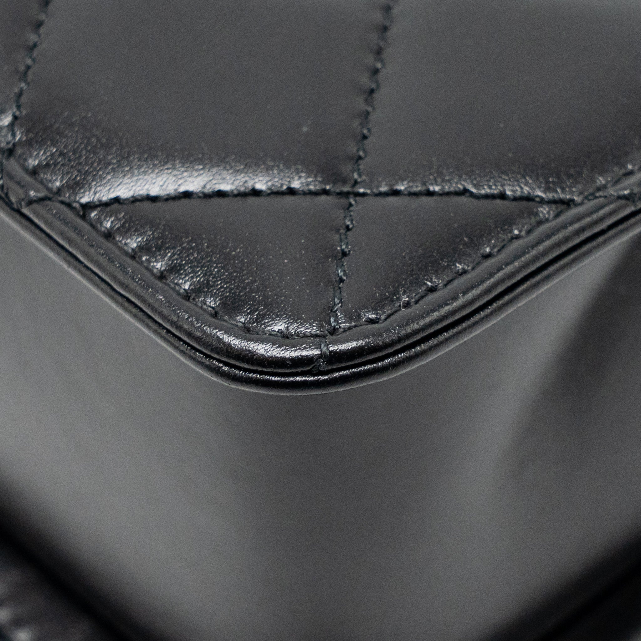 chanel-gold-crush-flap-bag-calfskin-black-ghw-microchip-copy-1