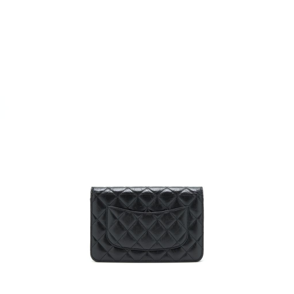 chanel-reissue-wallet-on-chain-aged-calfskin-black-with-black-hardware
