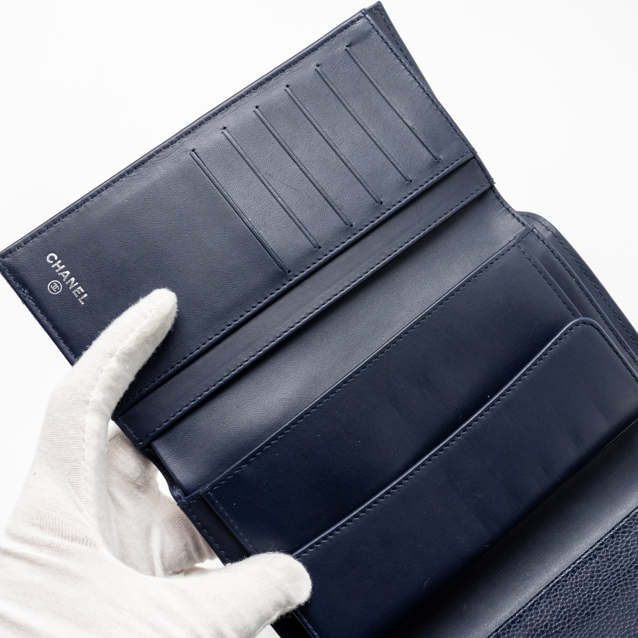 chanel-classic-flap-long-wallet-caviar-dark-blue-shw