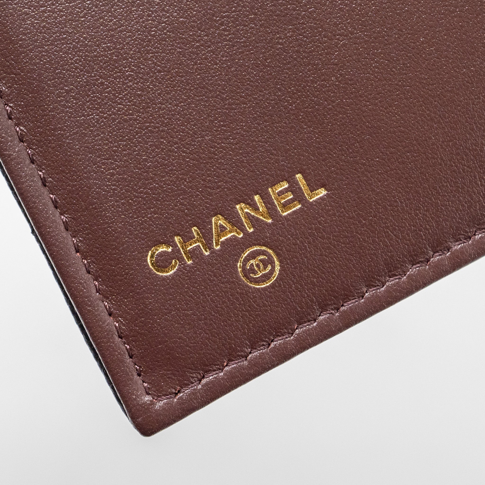 chanel-classic-compact-wallet-caviar-black-ghw-microchip