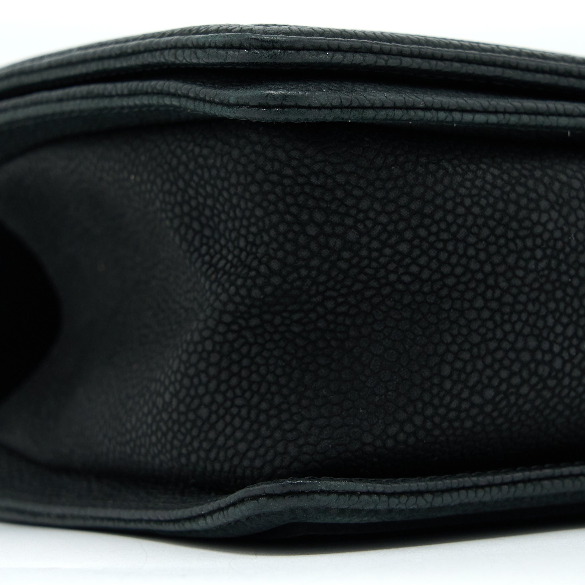 chanel-medium-boy-bag-grained-calfskin-black-shw