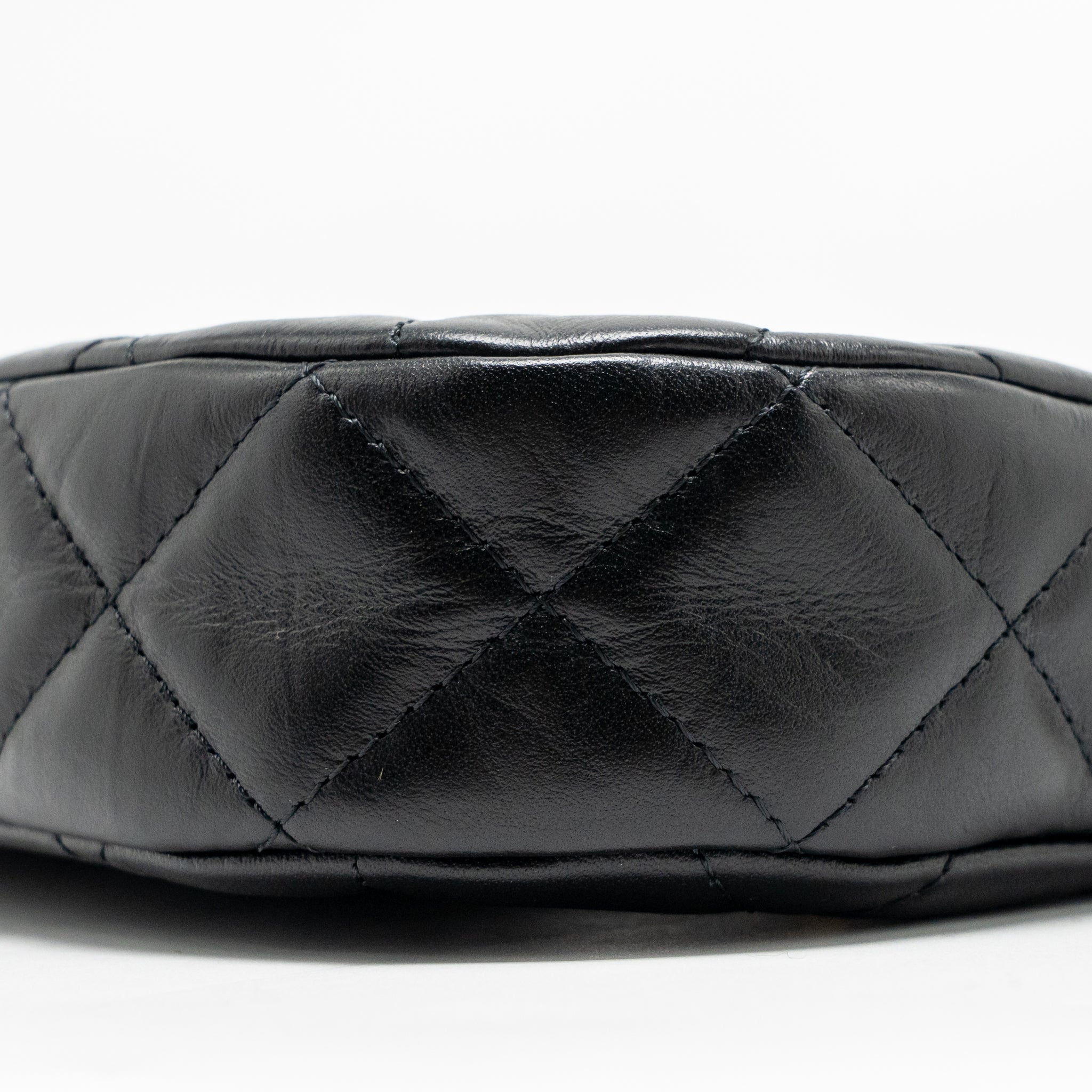 chanel-23k-small-19-hobo-shoulder-bag-calfskin-black-ghw-microchip-copy