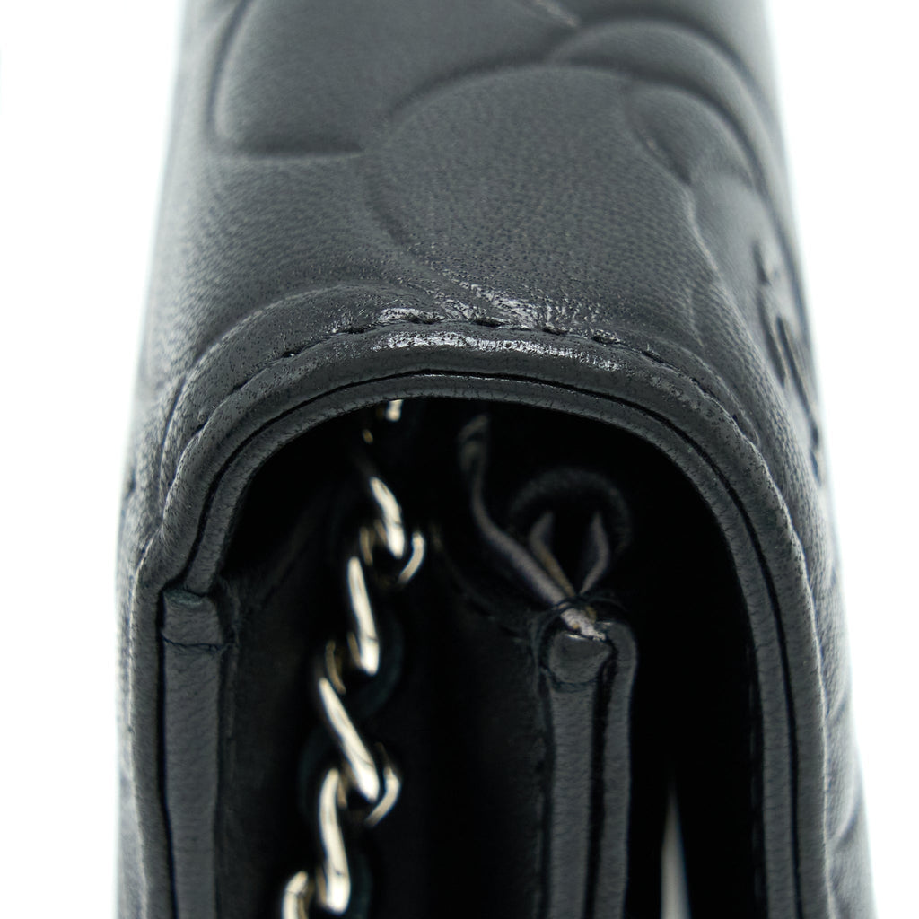 chanel-camellia-wallet-on-chain-lambskin-black-shw