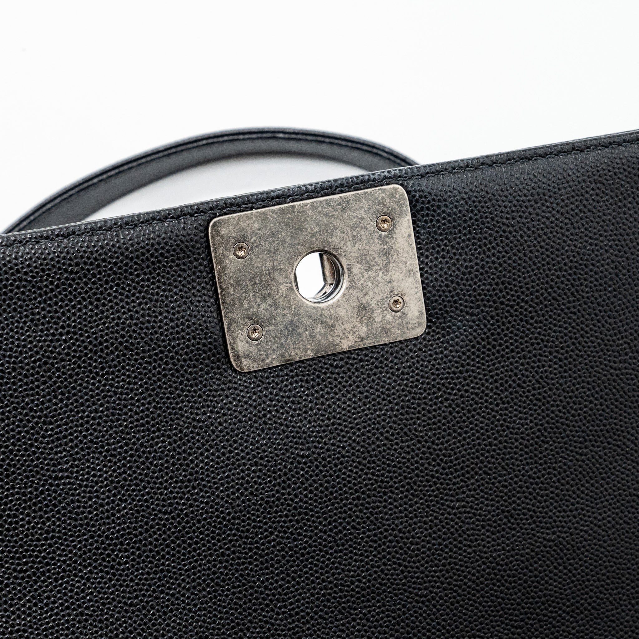 chanel-medium-boy-bag-caviar-black-ruthenium-silver-hardwaremicrochip