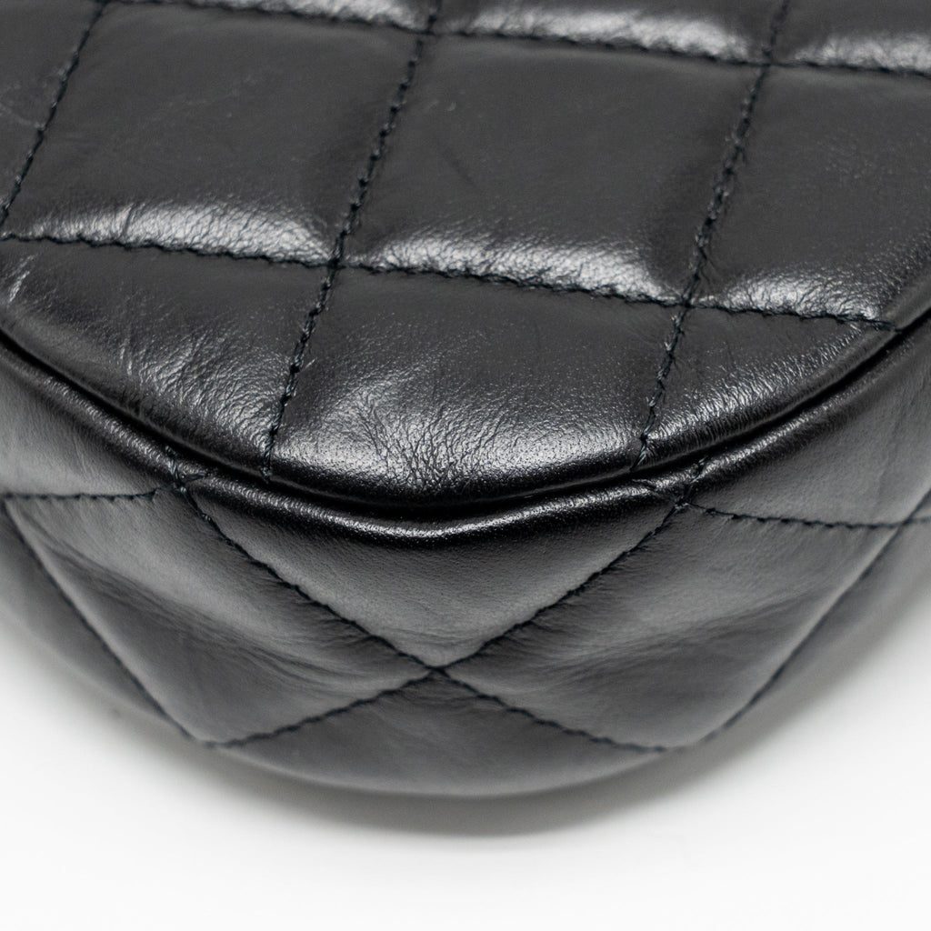chanel-23k-small-19-hobo-shoulder-bag-calfskin-black-ghw-microchip-copy