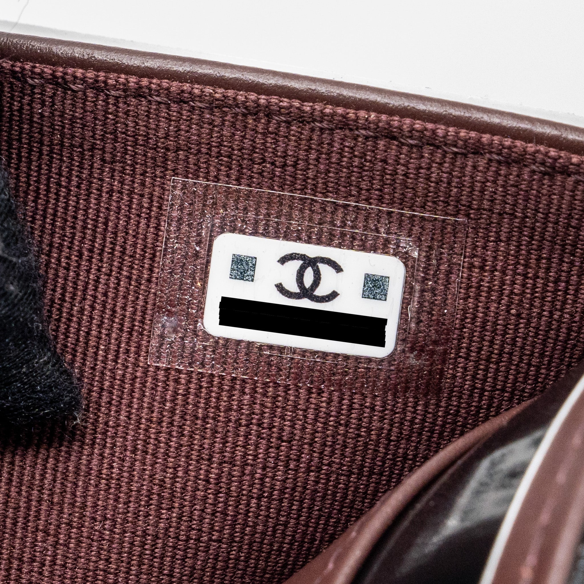chanel-classic-compact-wallet-caviar-black-ghw-microchip