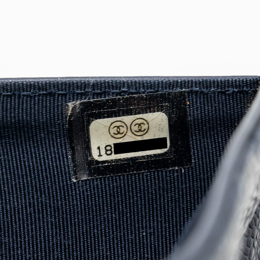 chanel-classic-flap-long-wallet-caviar-dark-blue-shw