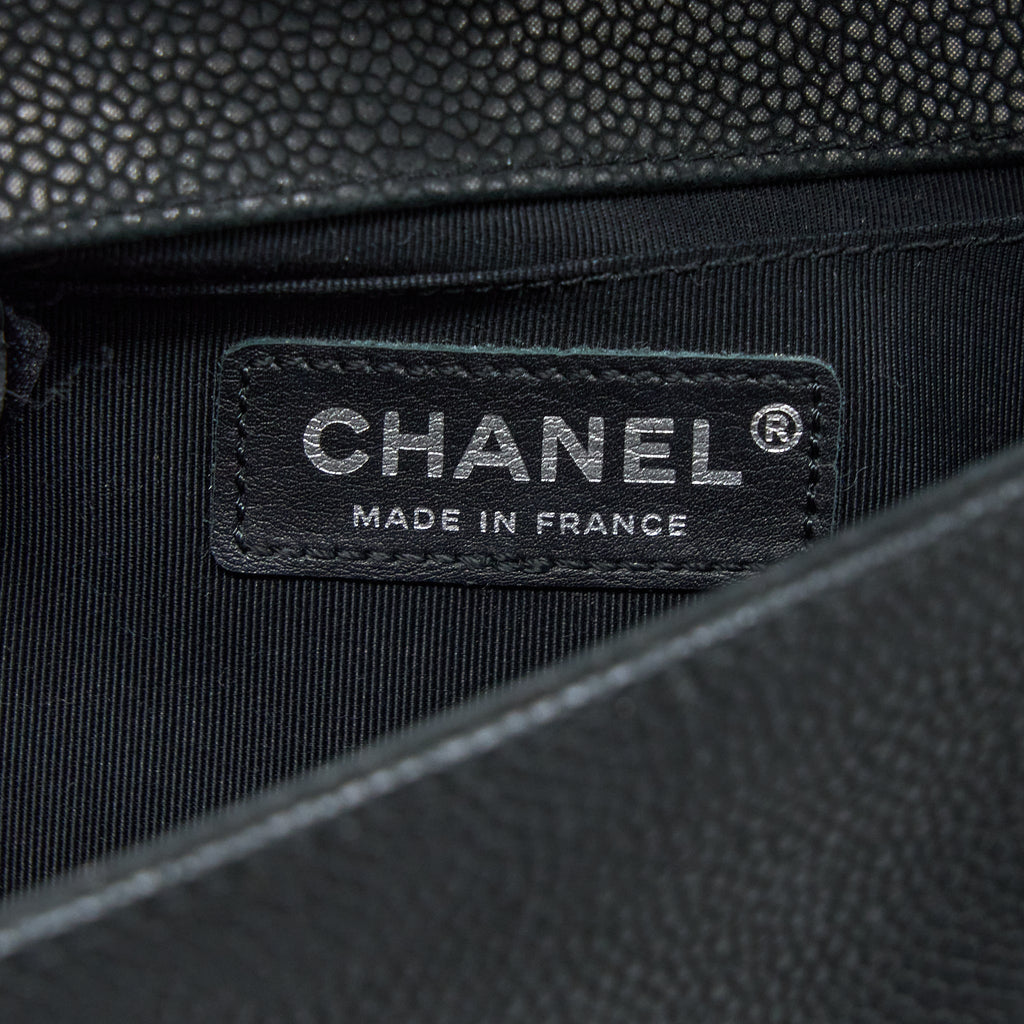 chanel-medium-boy-bag-grained-calfskin-black-shw