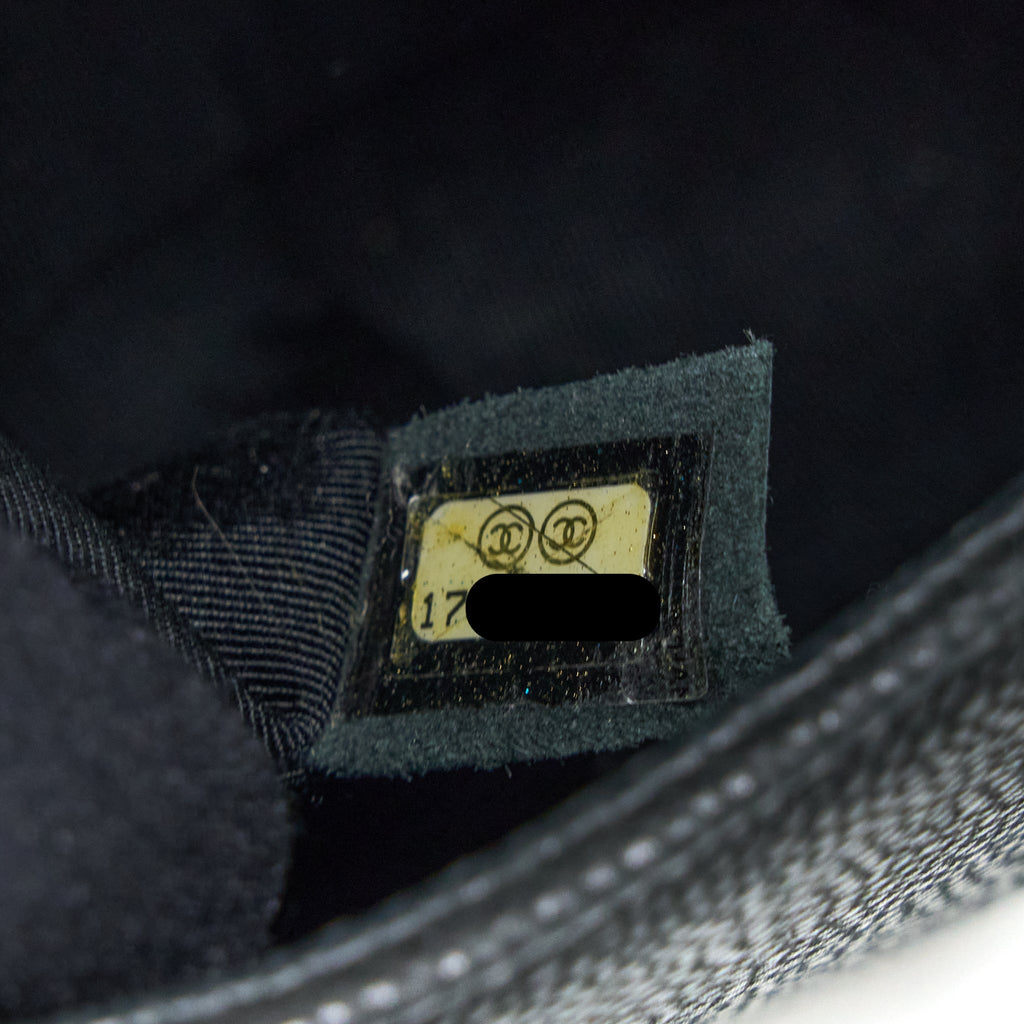 chanel-medium-boy-bag-grained-calfskin-black-shw